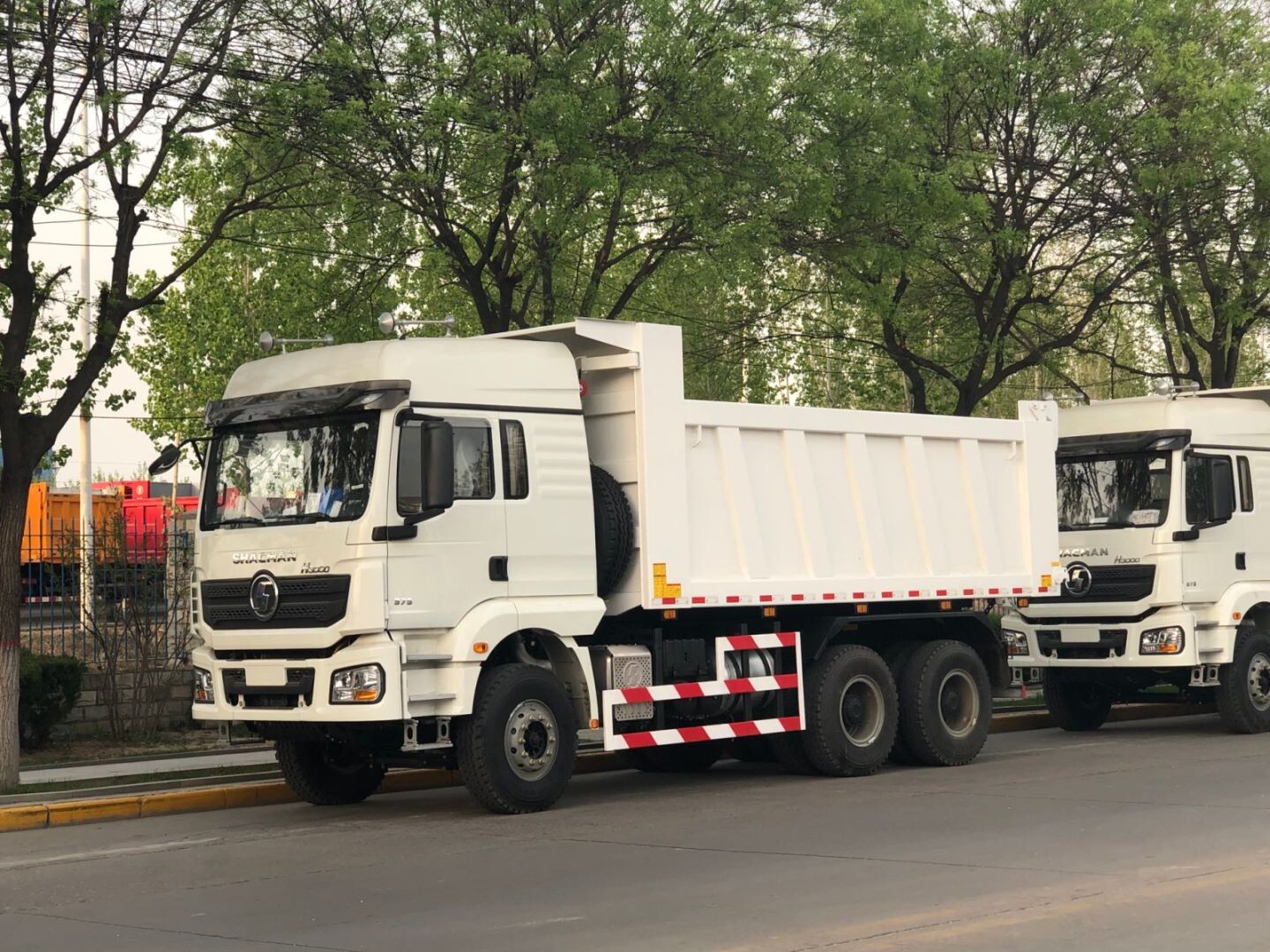 H3000 6X4 Самосвал