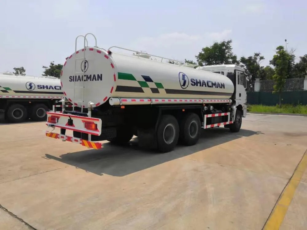 Поливальная машина H3000 6×4