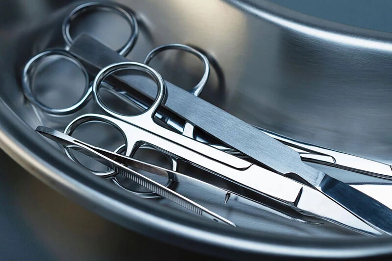 Stainless steel in Medical equipment manufacturing
