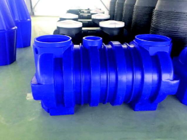 Fosas sépticas de tres formatos