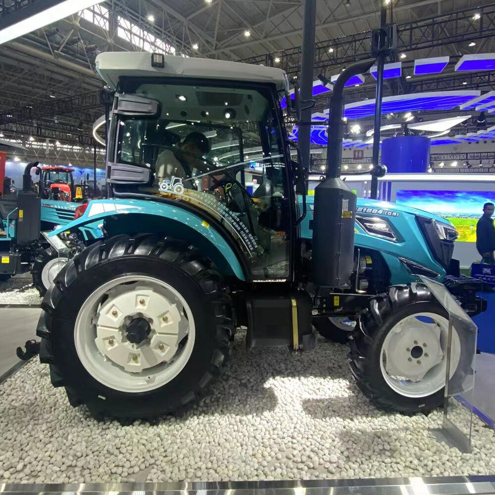 Capós y aletas de tractores