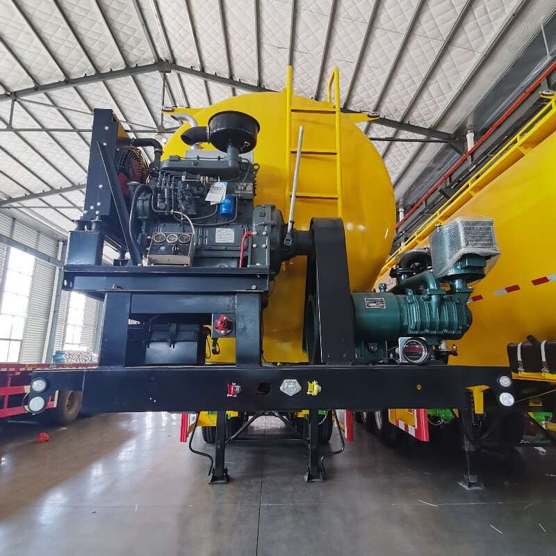 4-осевой прицеп-цементовоз для сыпучих материалов