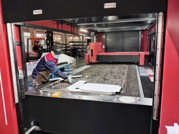 激光机 激光机.jpg