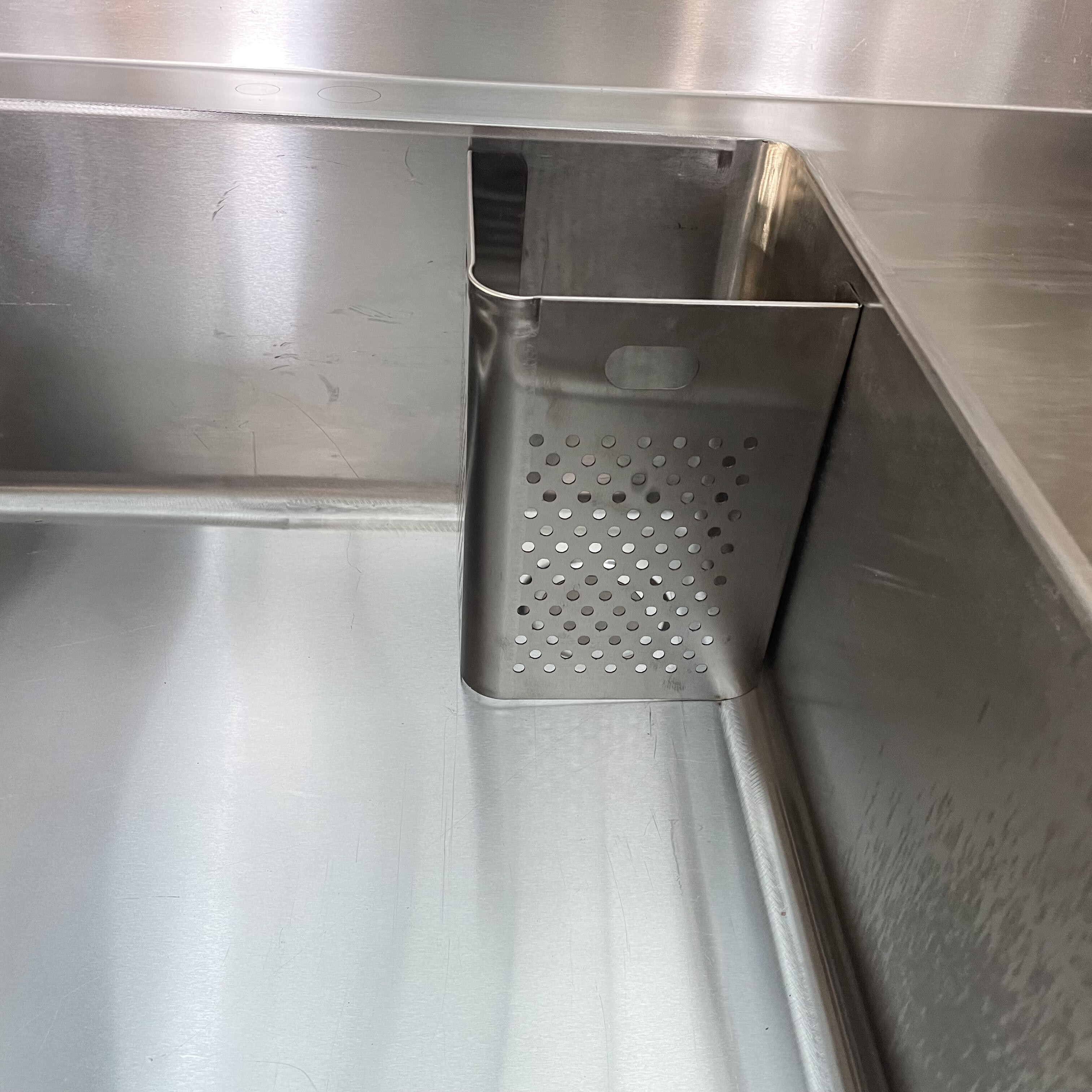 带水龙头的商用不锈钢厨房水槽 单水槽 CBSK-DP-612