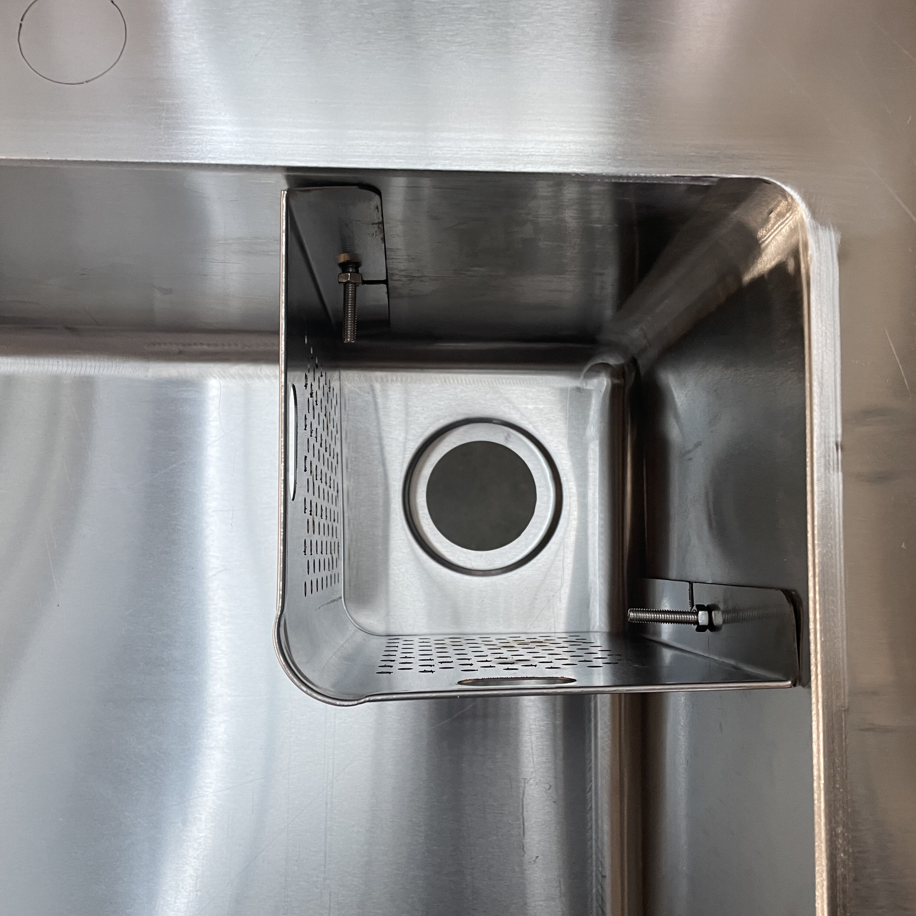 带水龙头的商用不锈钢厨房水槽 单水槽 CBSK-DP-612