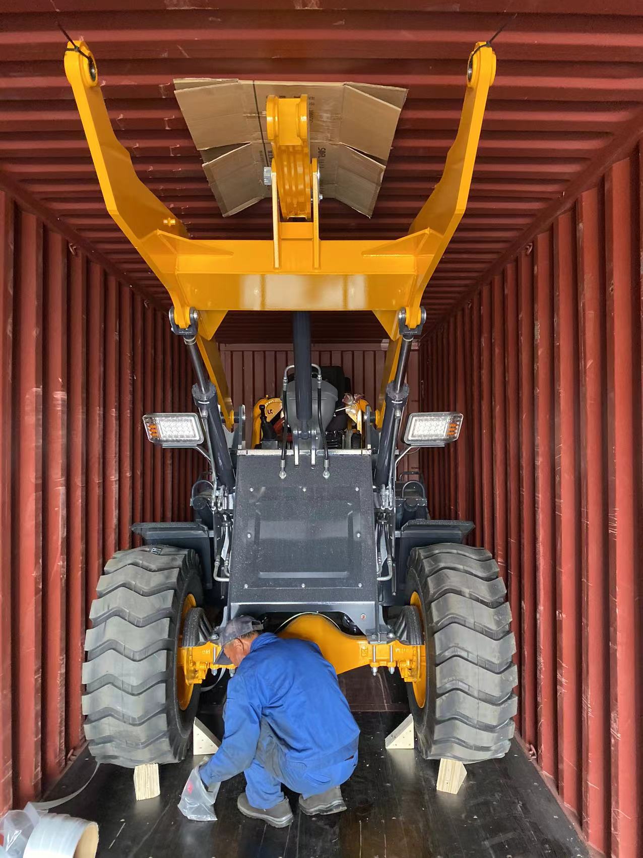 Capacitar parceiros globais com soluções de maquinaria fiáveis