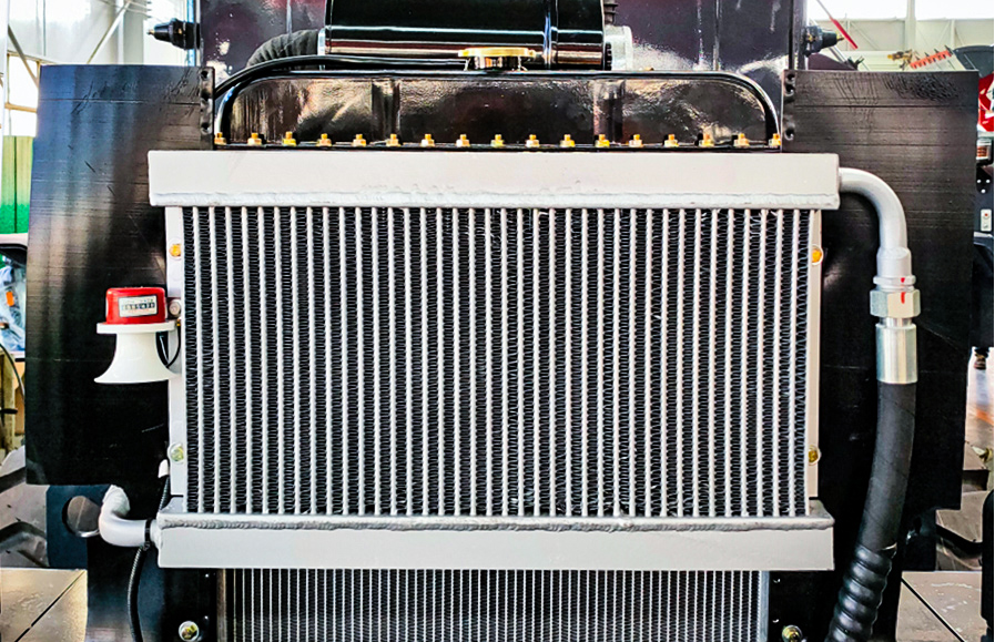 Como fazer a manutenção do radiador de uma carregadora em tempo de alta temperatura