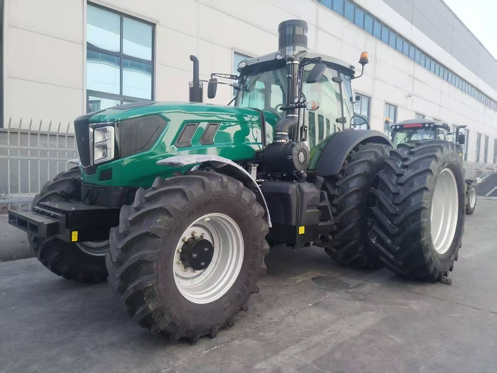 RAISO entrega tratores pesados de 180HP & 300HP à Rússia: impulsionando a eficiência na agricultura moderna