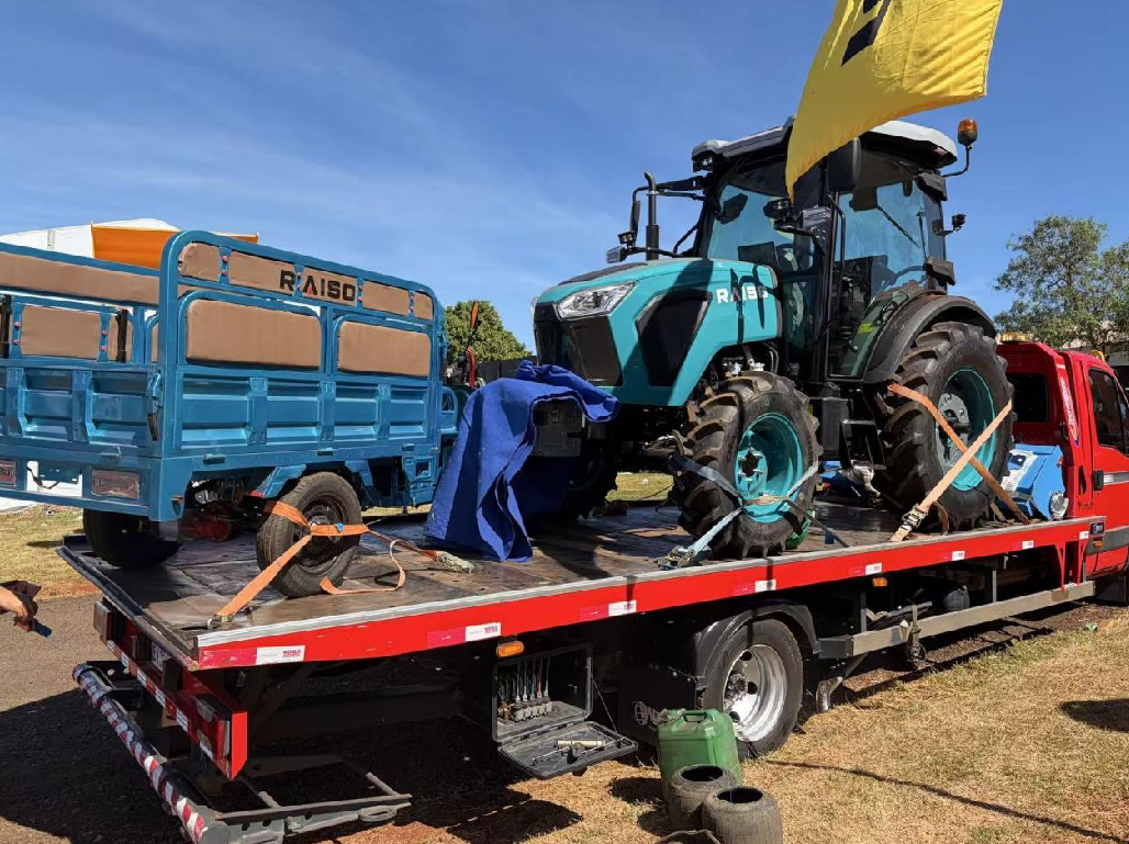 Trator brasileiro personalizado de 80HP vendido no local: como a RAISO oferece soluções de máquinas agrícolas sob medida para agricultores de todo o mundo