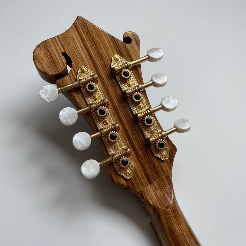 Mandolina Afanti Music Solid spruce Natural Transparent Color