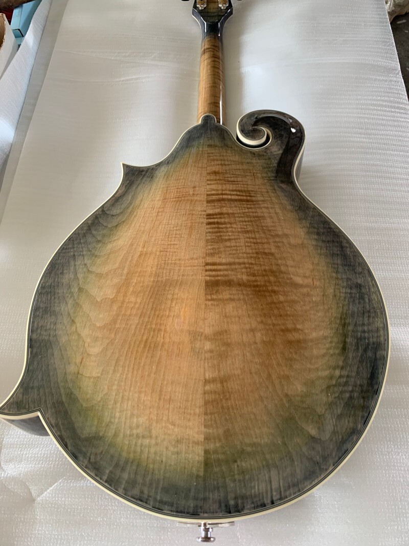 Mandolina estilo F (AOM-F105)