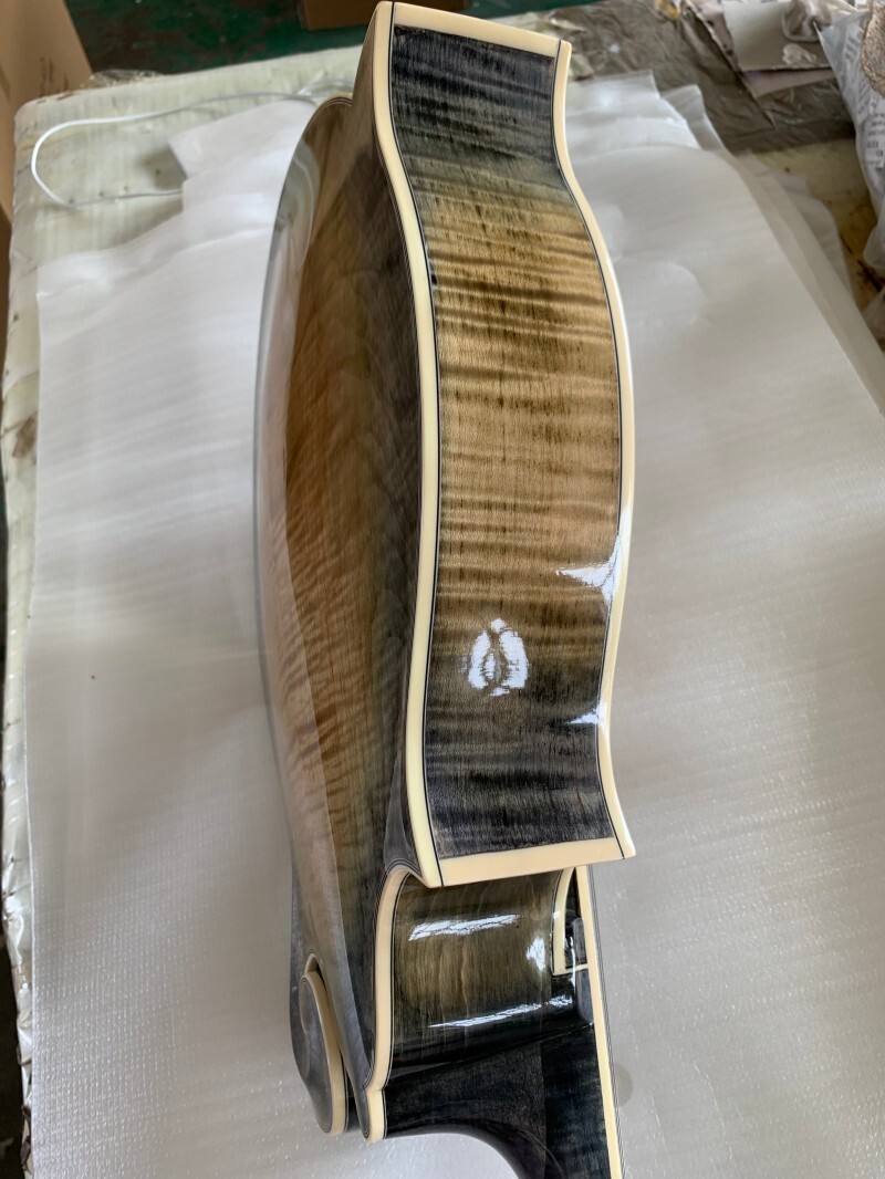 Mandolina estilo F (AOM-F105)