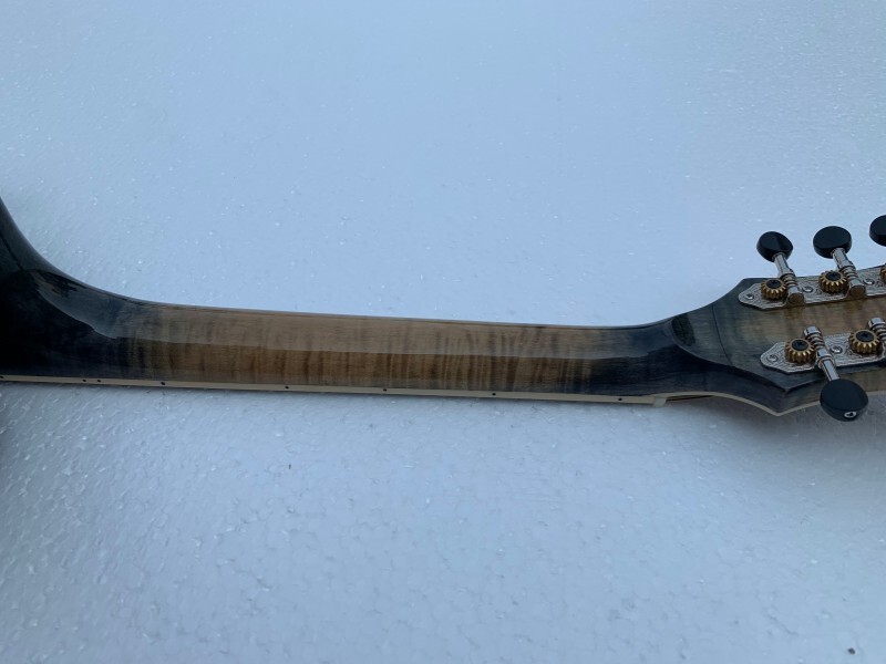 Mandolina estilo F (AOM-F105)