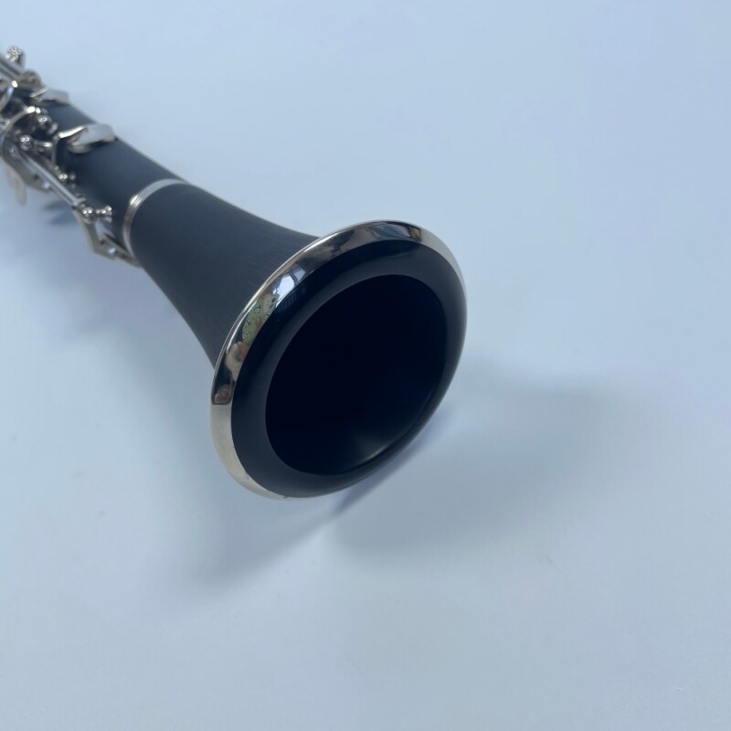 Afanti 18 llaves Boquilla baquelita Cuerpo de caucho duro niquelado Clarinete