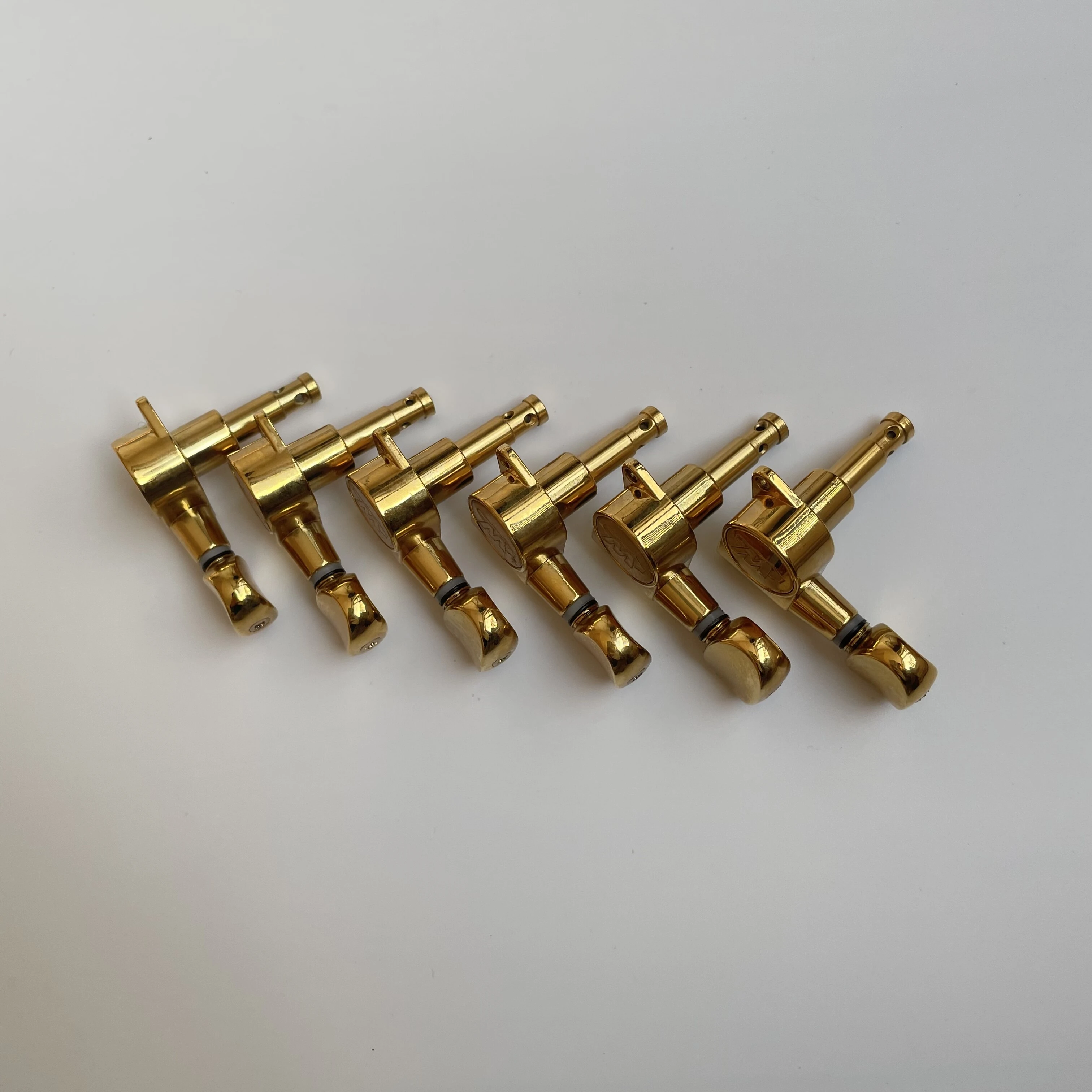 Afinador de Guitarra Afanti 6L Inline Gold para Guitarras Eléctricas con Clavijero de 10mm