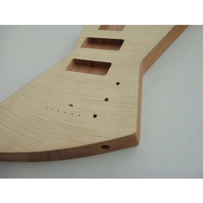 Kit de bajo eléctrico de 5 cuerdas Afanti con cuerpo de caoba sin terminar y arce flameado