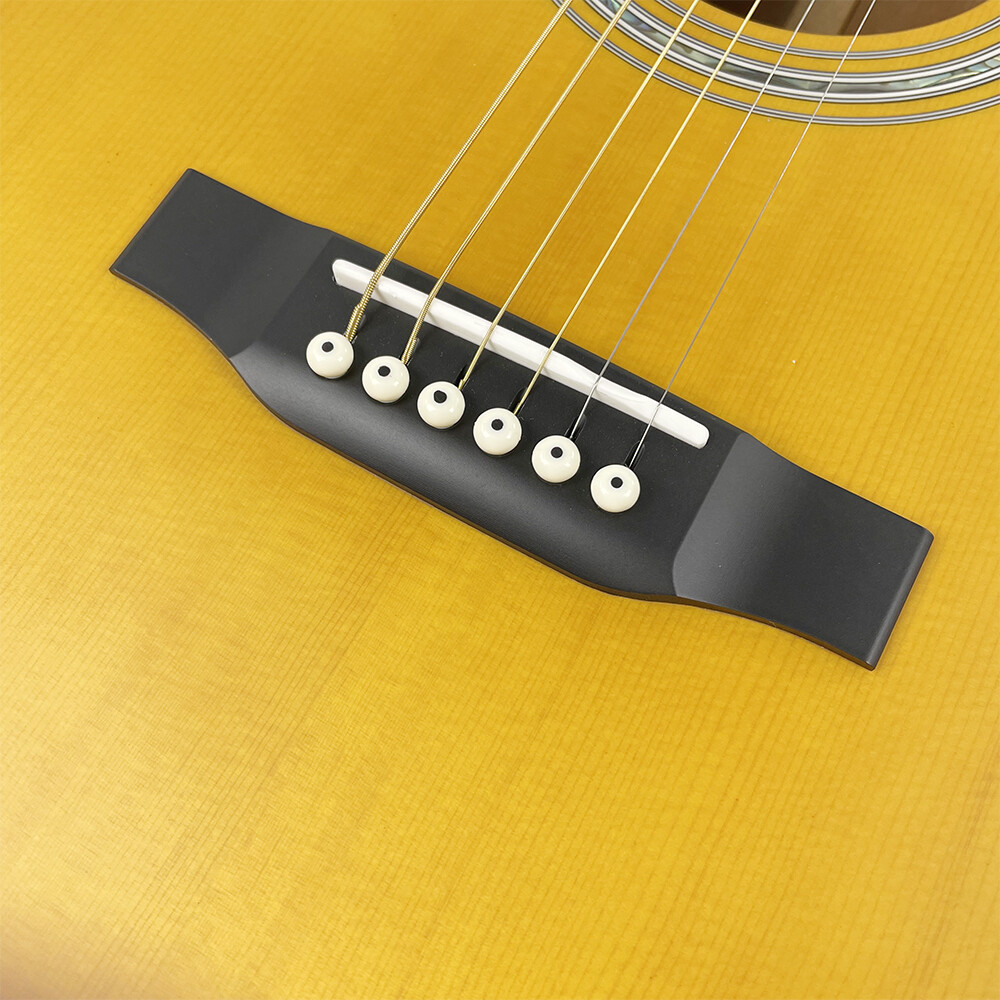 Guitarra acústica dreadnought de 41" con tapa de abeto macizo Stika de la serie Afanti East Luthier