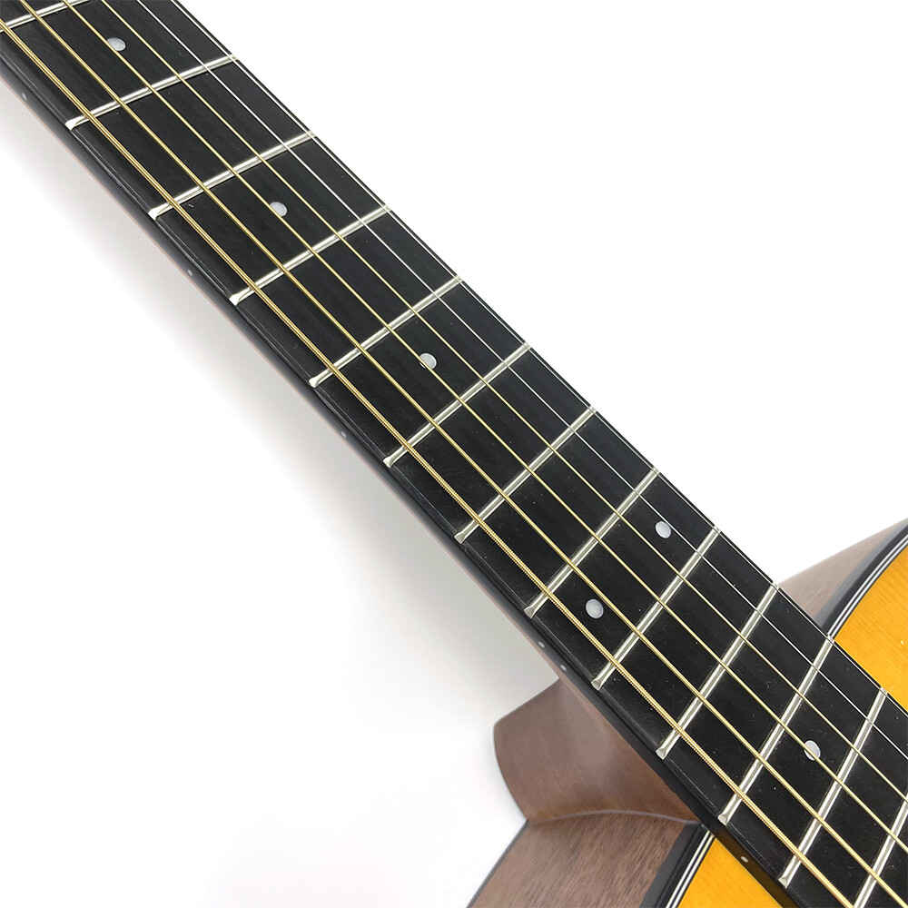 Guitarra acústica dreadnought de 41" con tapa de abeto macizo Stika de la serie Afanti East Luthier