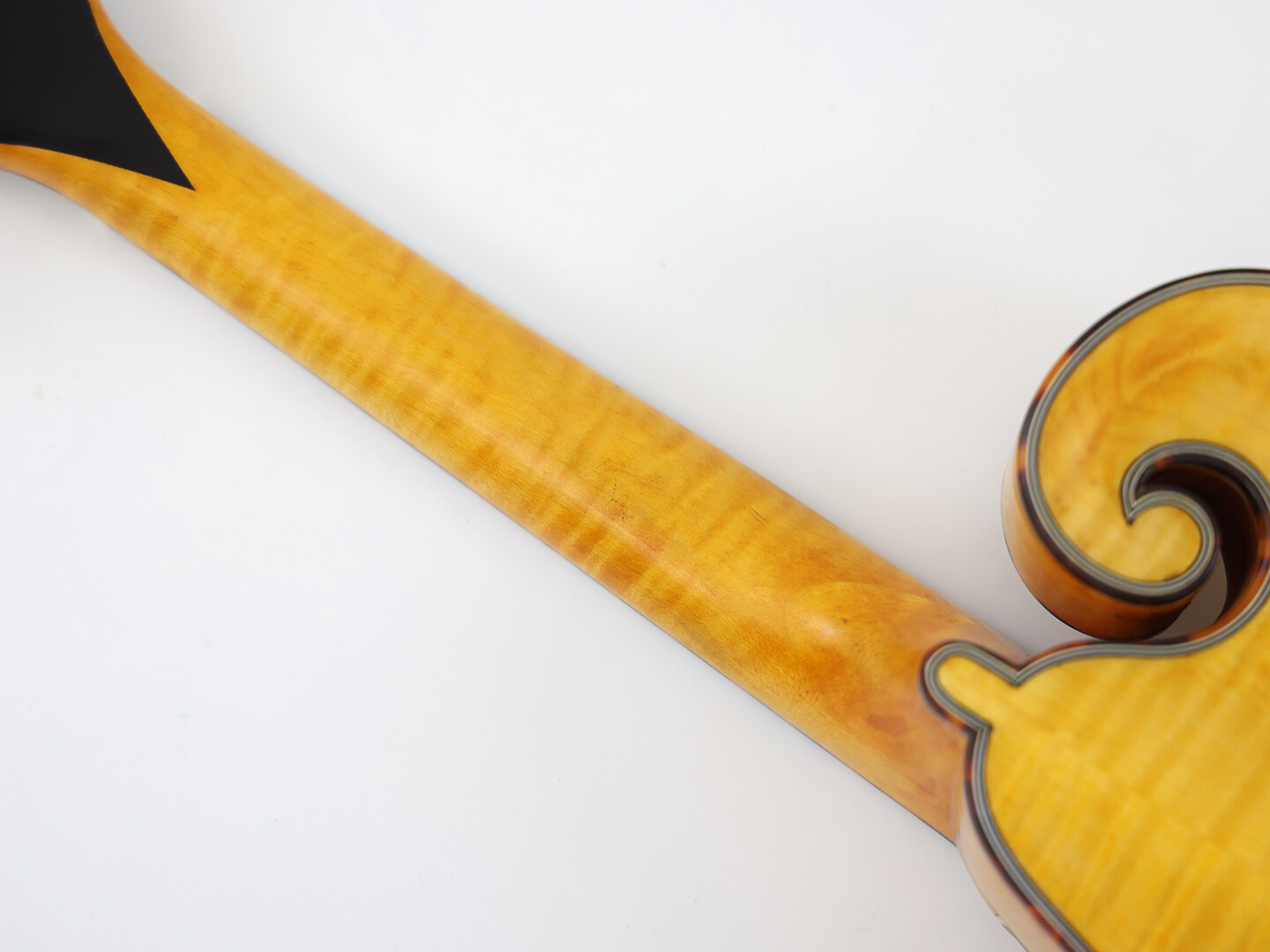 Mandola Afanti Sólida Tapa de Abeto Tallada a Mano Estilo F