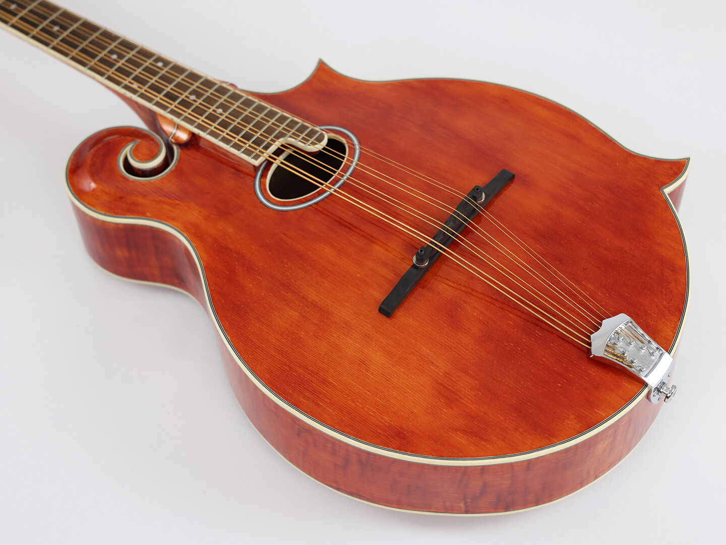 Afanti AA Tapa de abeto sólido con agujero ovalado F Mandocello