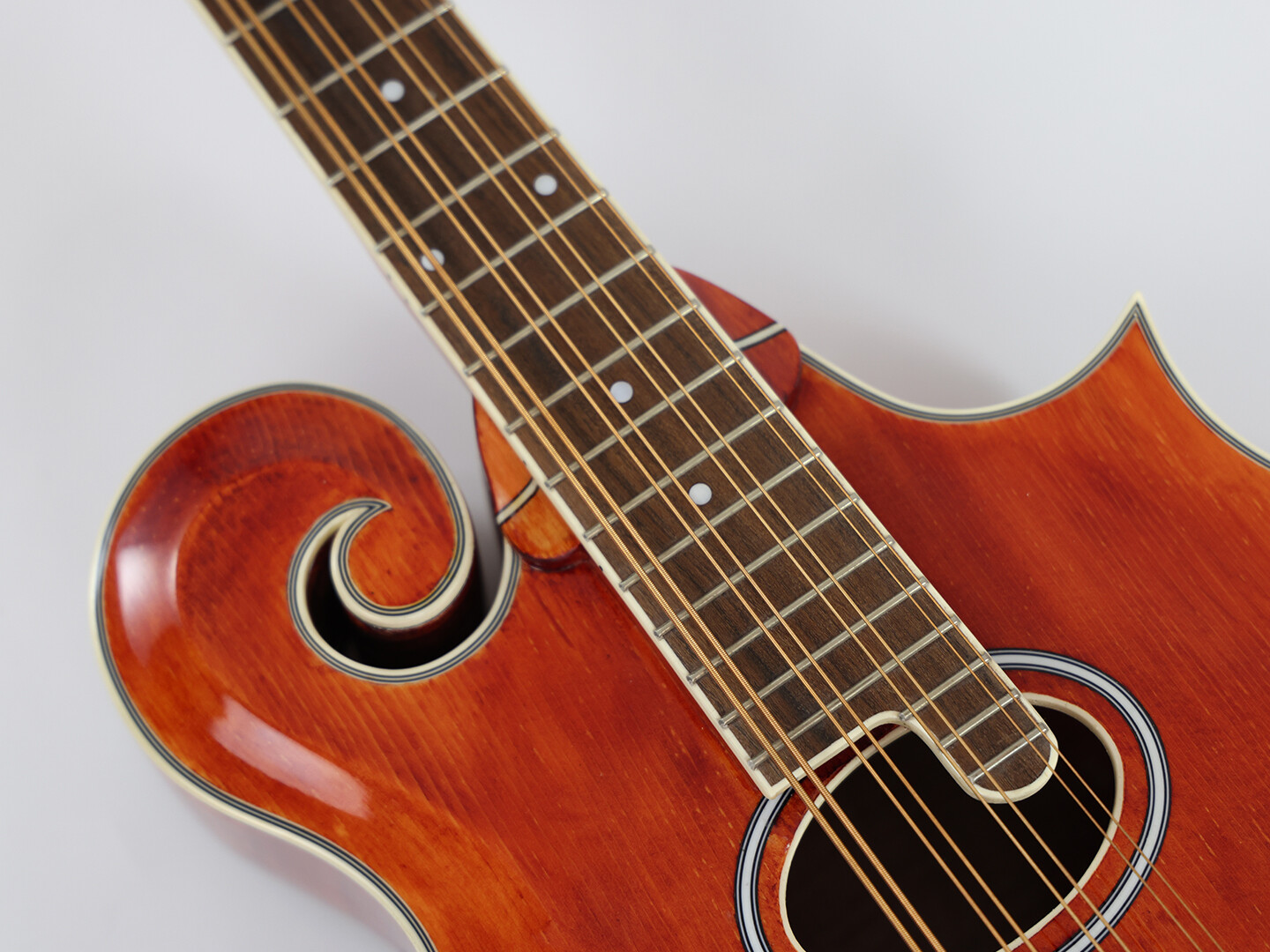 Afanti AA Tapa de abeto sólido con agujero ovalado F Mandocello