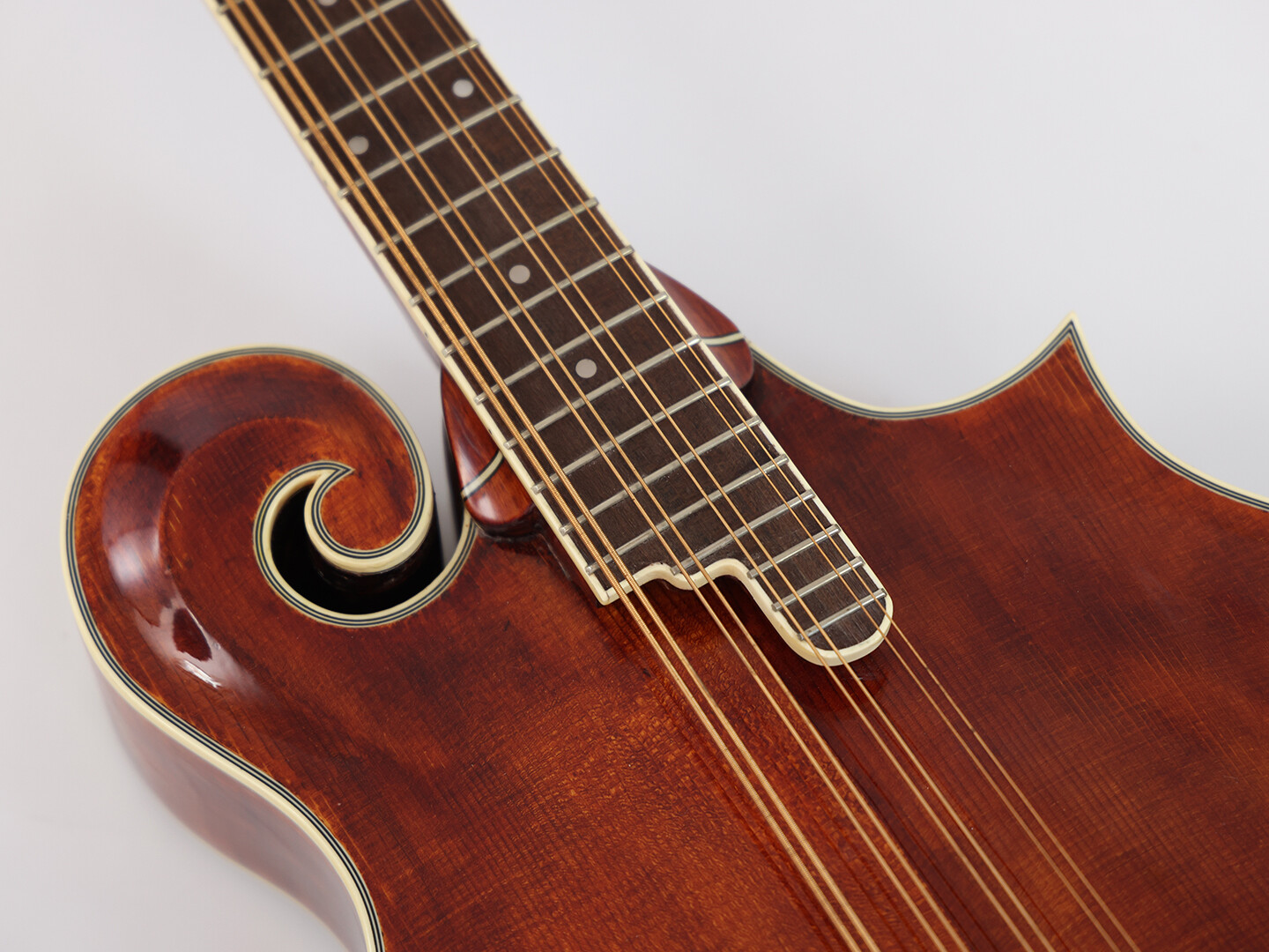 Afanti AA Tapa de Abeto Sólido Clásico Brillante Mandocello con Boca en F