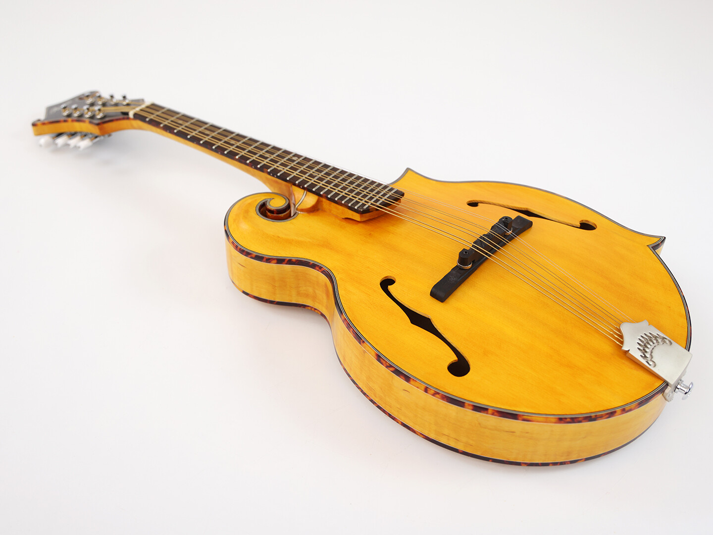 Afanti Mandola F con tapa de abeto macizo y diapasón de palosanto