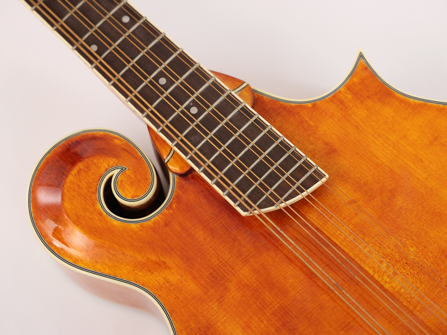 Afanti AA Arce Flameado Fondo y Lateral Mandocello F Brillante