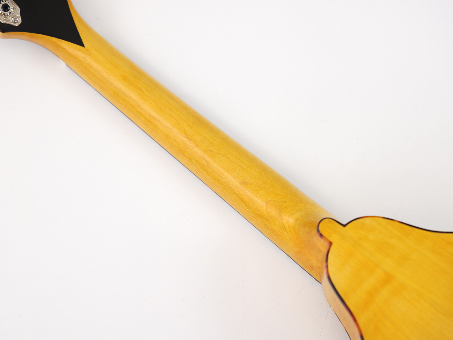 Afanti A Mandola estilo A con tapa maciza de pícea y fondo macizo de arce flameado