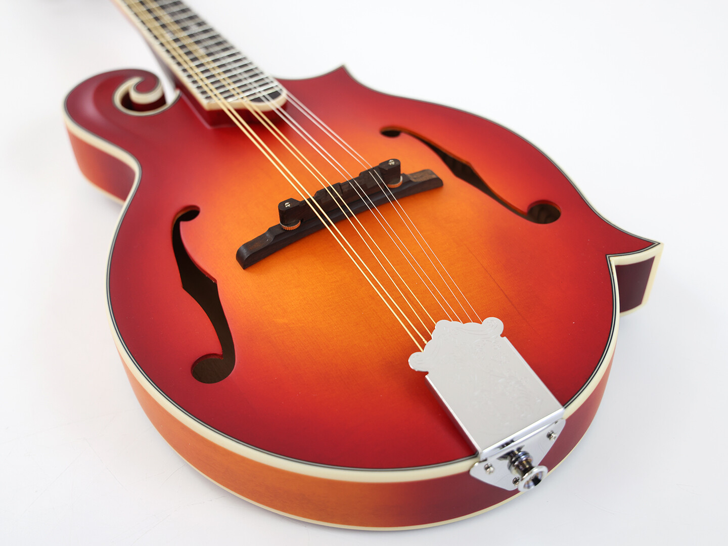Mandolina Afanti estilo F con tapa de abeto, fondo y aros de arce
