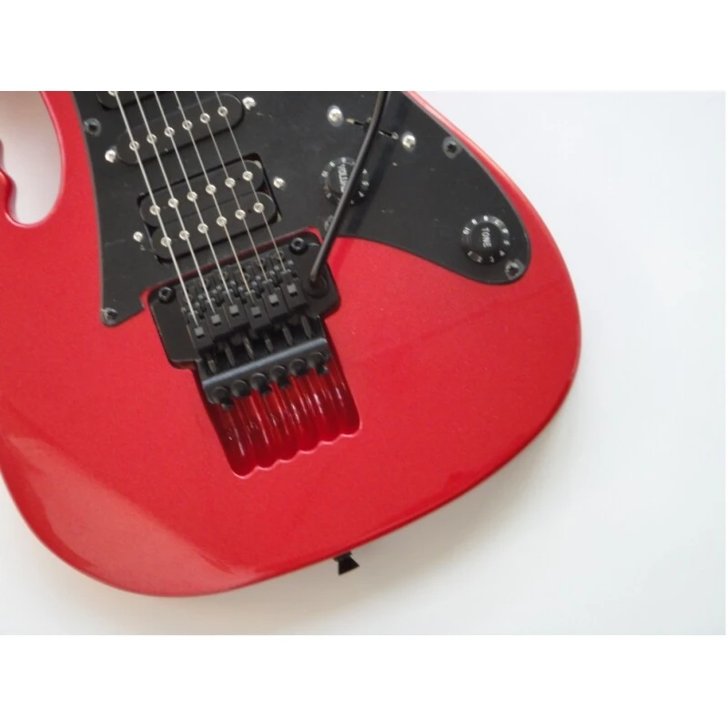 Afanti Cuerpo de tilo con tornillos Mástil de arce Guitarra eléctrica personalizada
