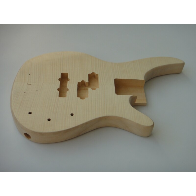 Guitarra Bajo Afanti Cuerpo de Tilo con Chapa de Arce Flameado 4 Cuerdas