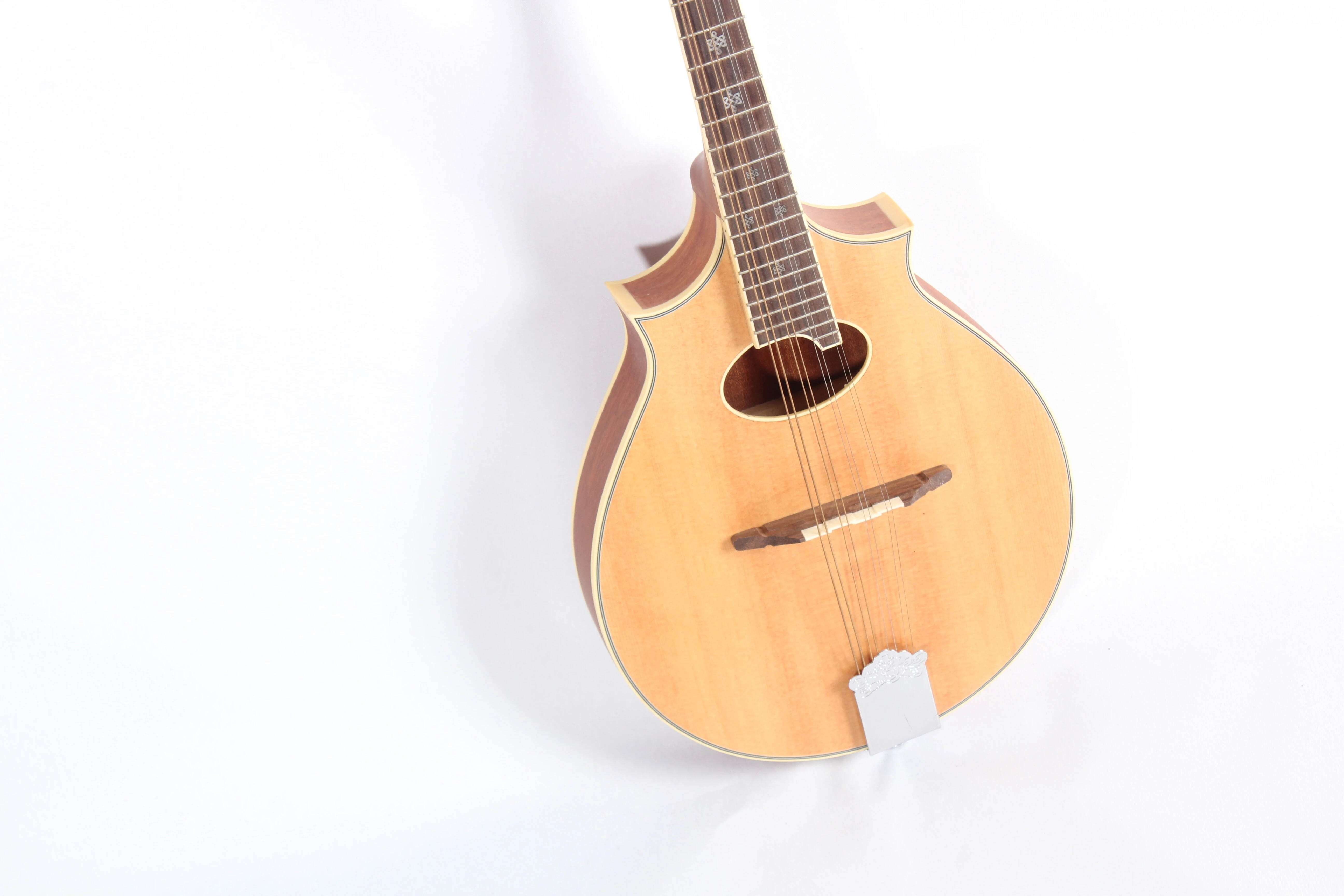 Mandolina Afanti Sapele Back and Side Pau Ferro Fingerboard Oval Hole F