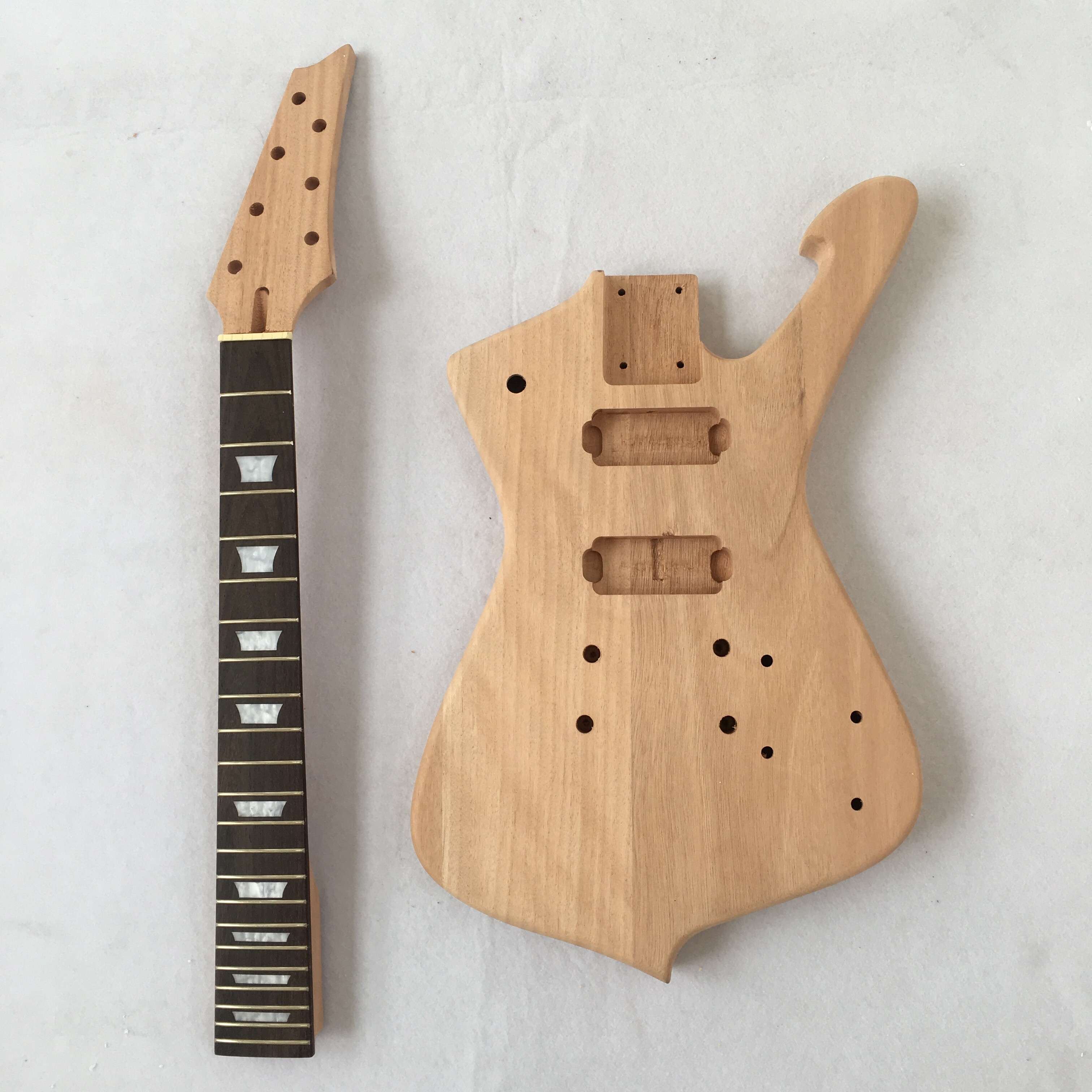 Kit de guitarra DIY de 7 cuerdas con mástil de caoba de cejuela ancha y diapasón de palisandro