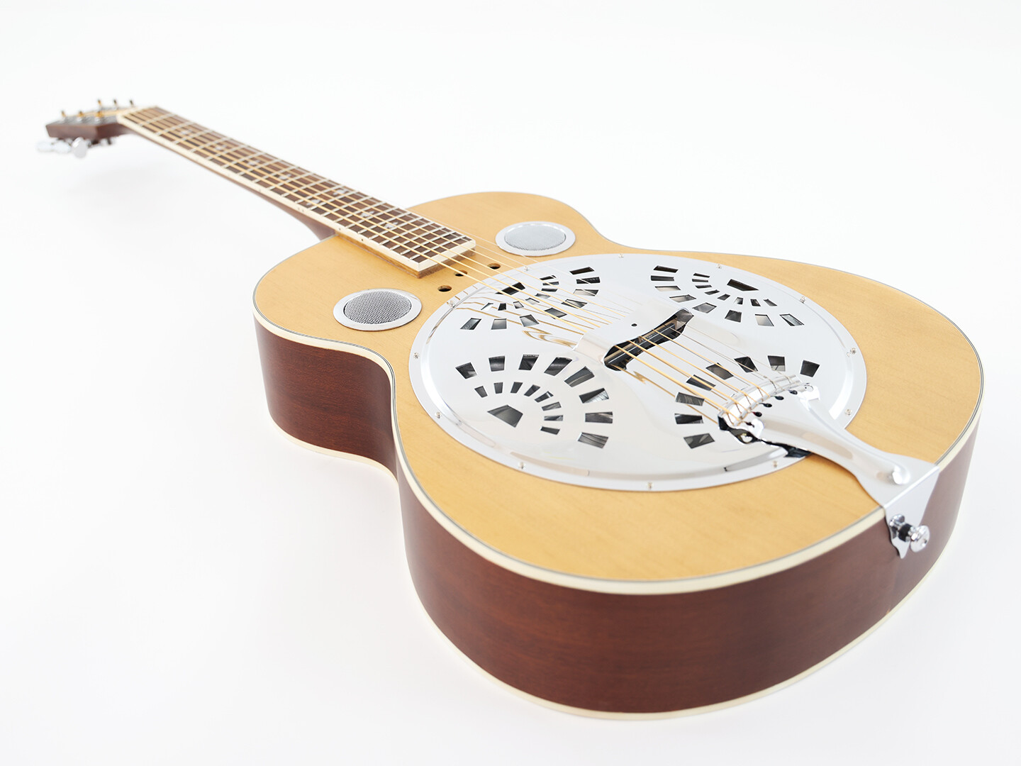 Guitarra Dobro Resonator con cuerpo de madera contrachapada de caoba y mástil redondo