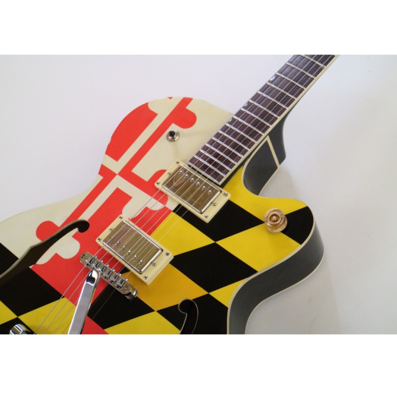 Guitarra eléctrica Afanti con cuerpo hueco de madera contrachapada de arce y chapa de arce acolchado