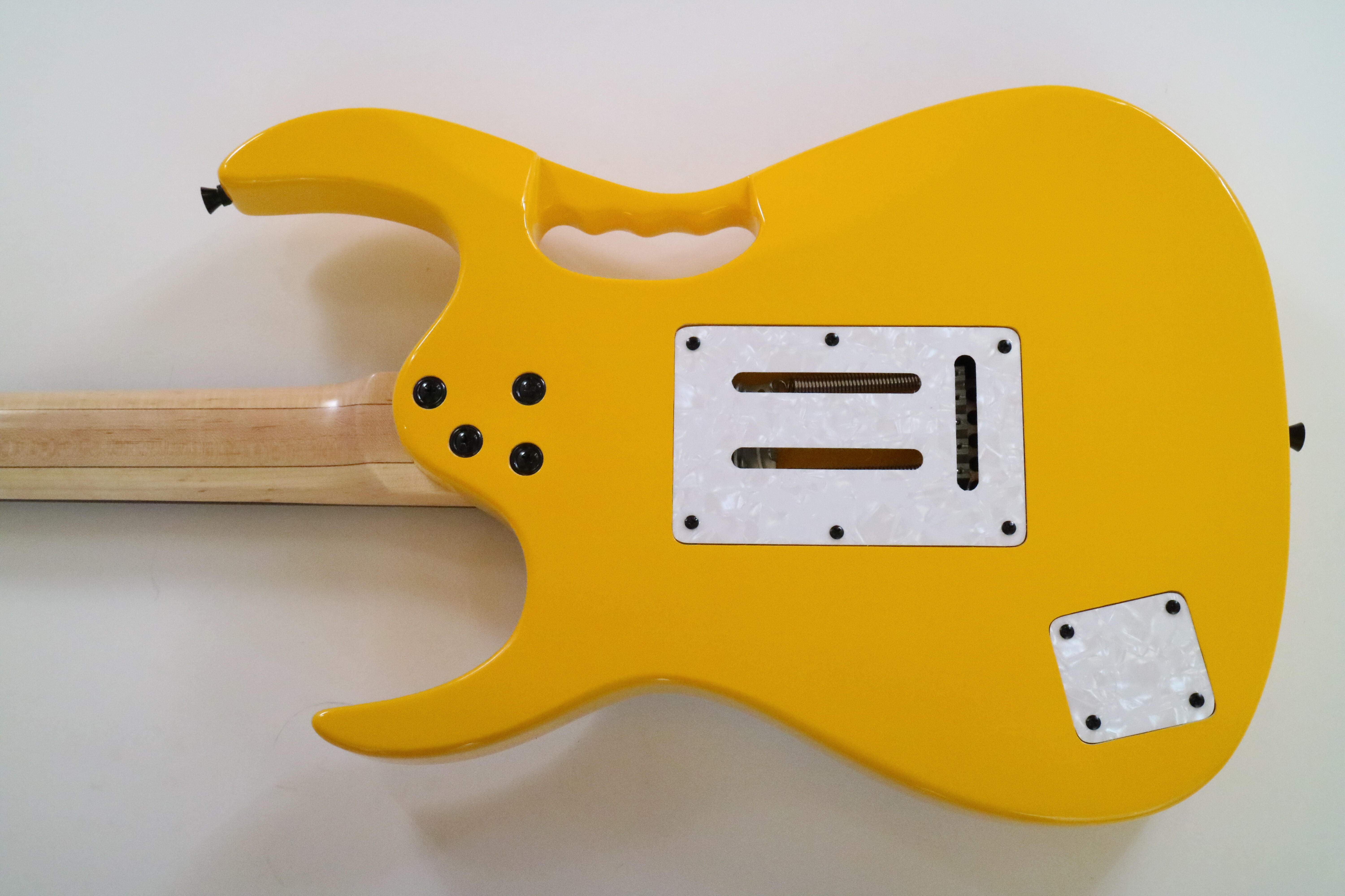 Afanti Guitarra Eléctrica Custom Diapasón de Palosanto Atornillado al Mástil