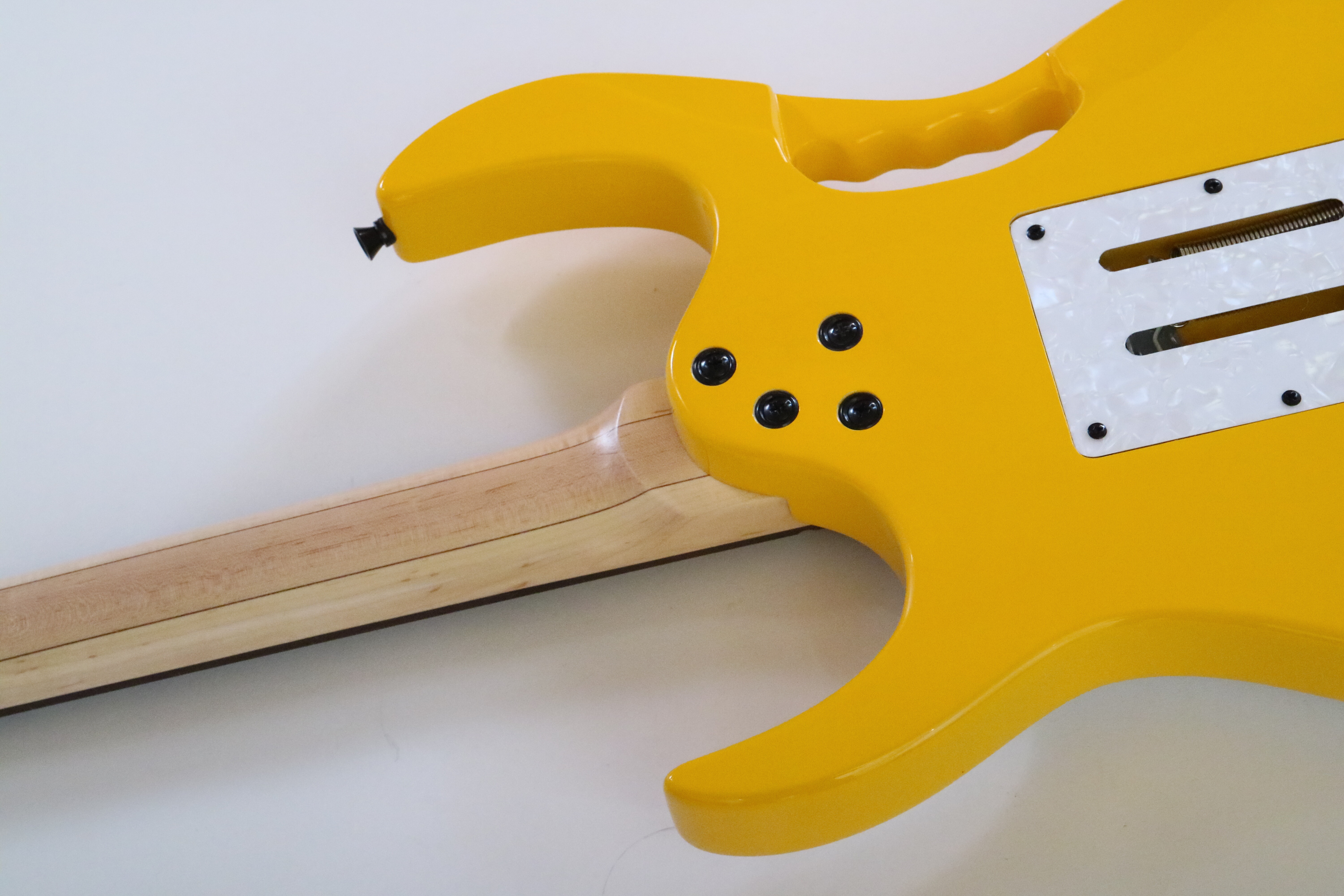 Afanti Guitarra Eléctrica Custom Diapasón de Palosanto Atornillado al Mástil