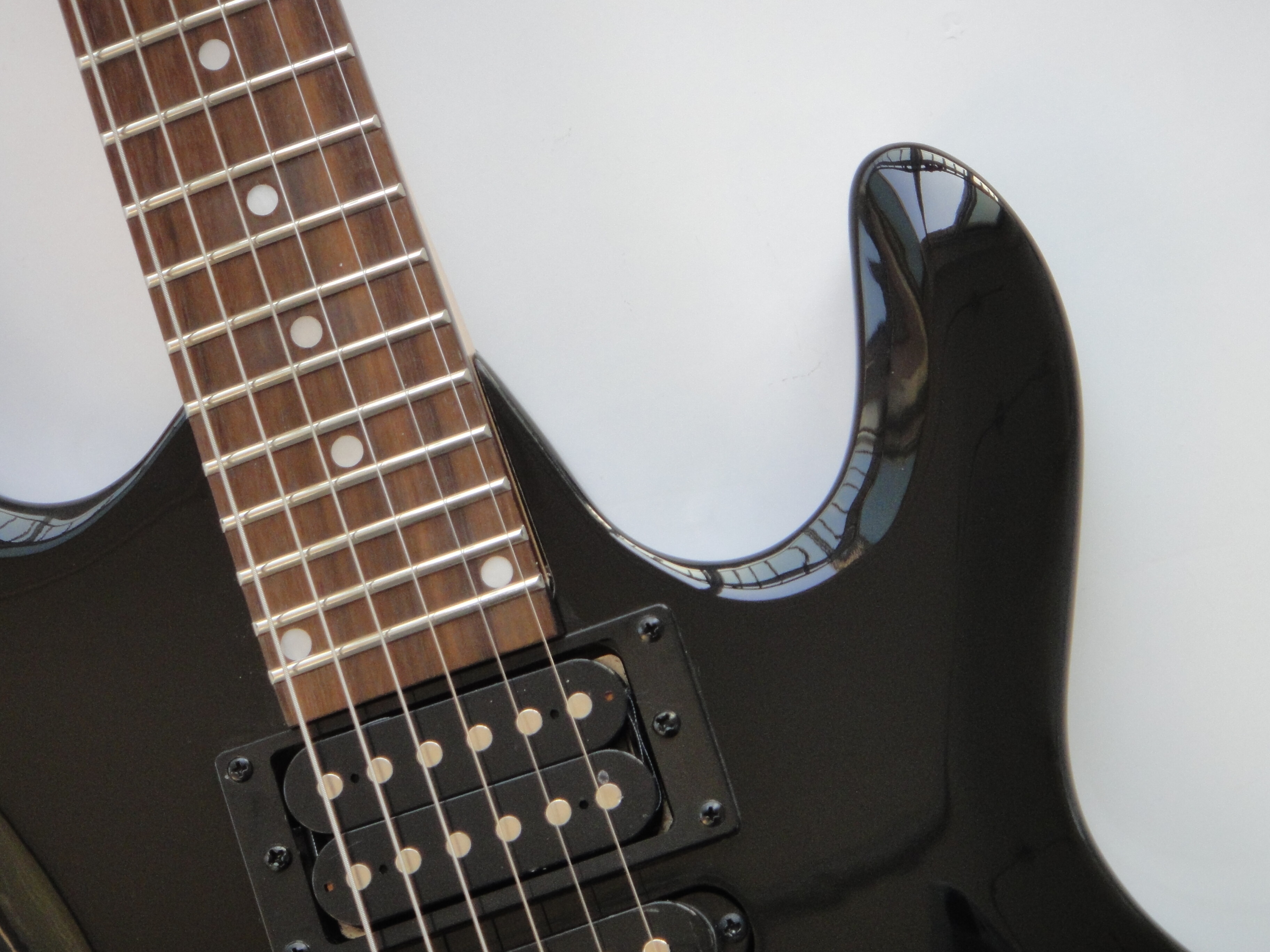 Afanti Customized Hsh Vintage Trémolo Sincronizado 6 Cuerdas Guitarra Eléctrica Sin Cabeza