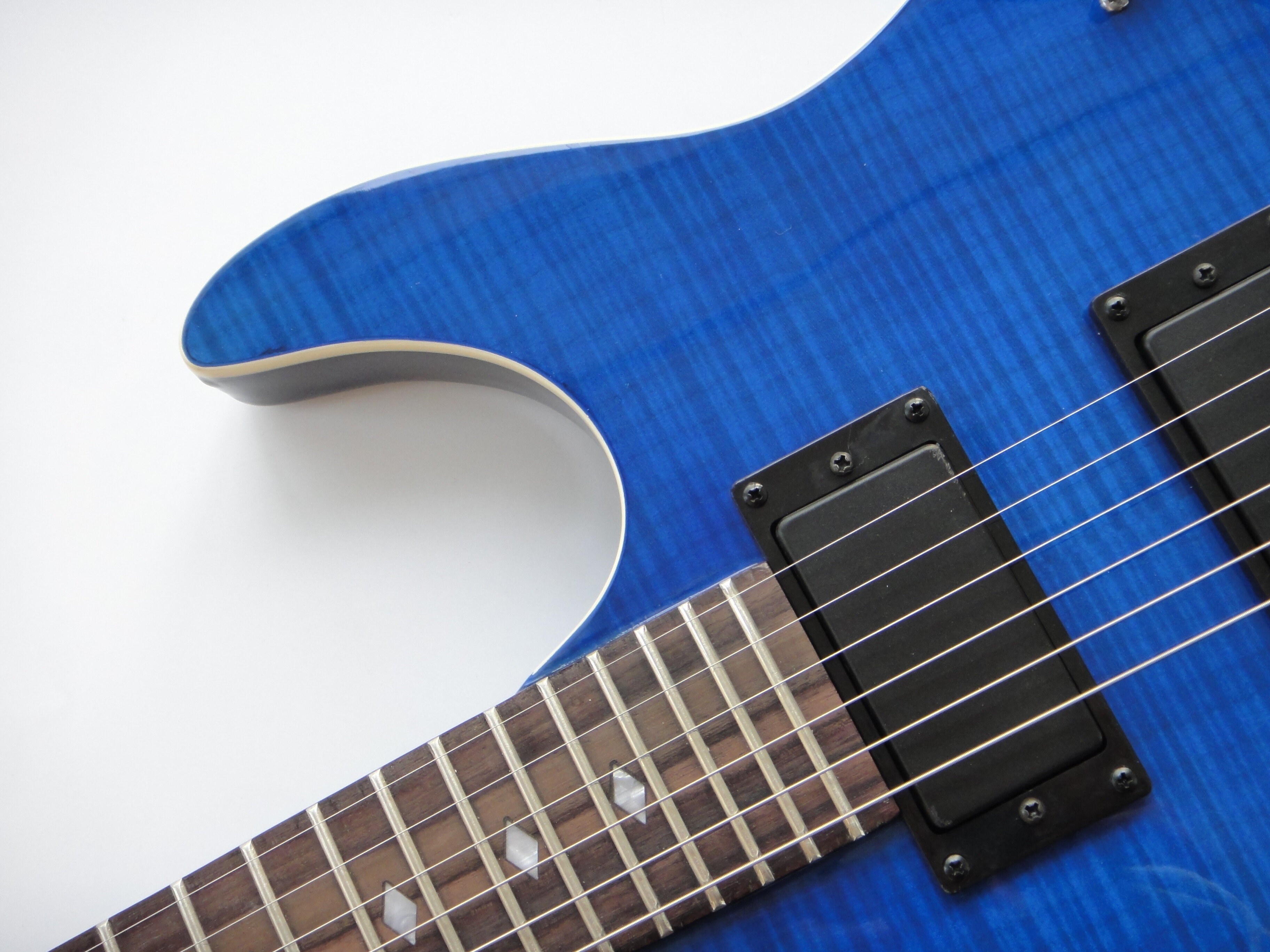 Guitarra Eléctrica Afanti Customized Hh Double Locking Tremolo Flamed Blue Headless