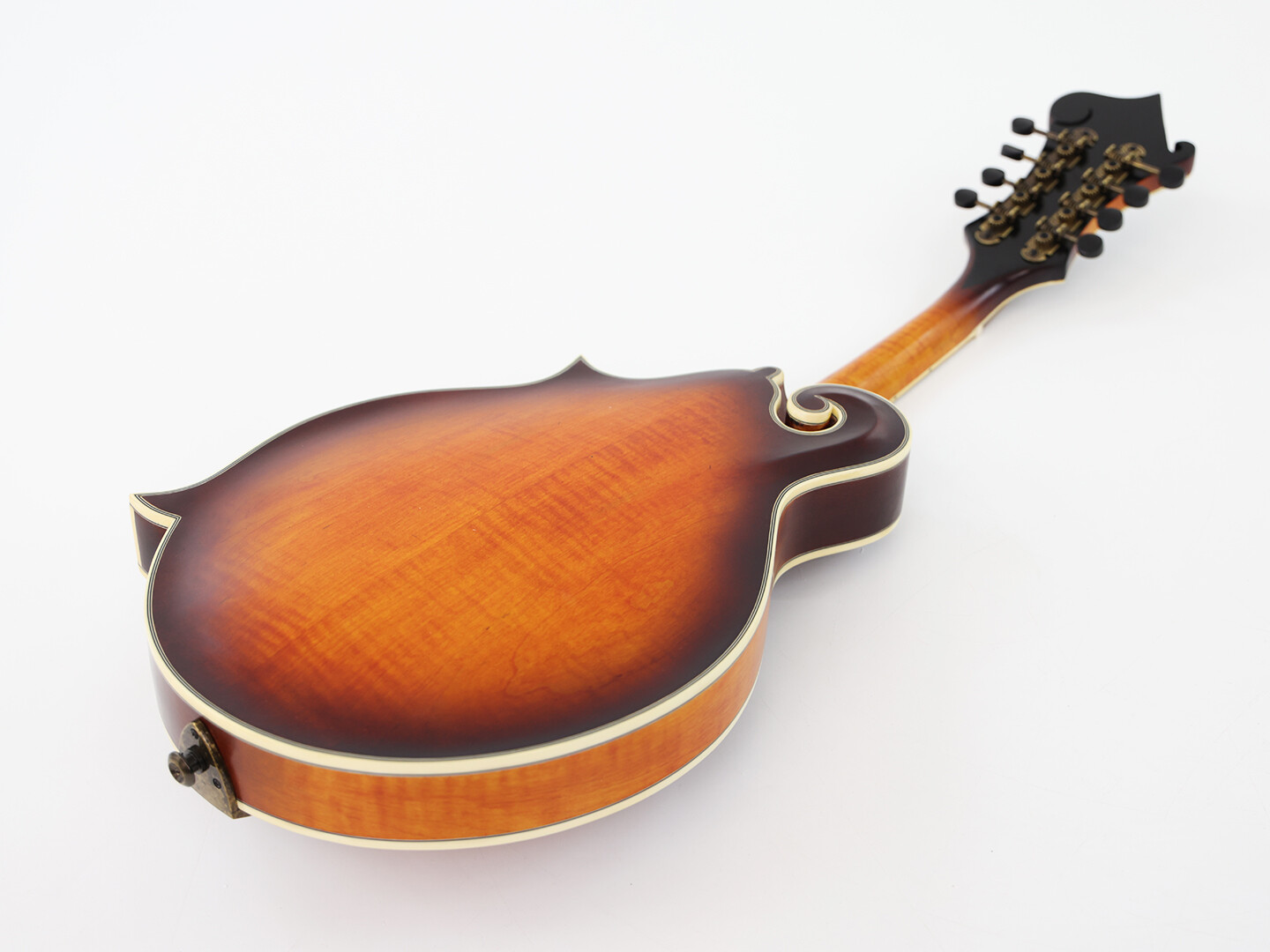 Mandolina Afanti Solid Hand-Carved AB Flamed Maple Back and Side F