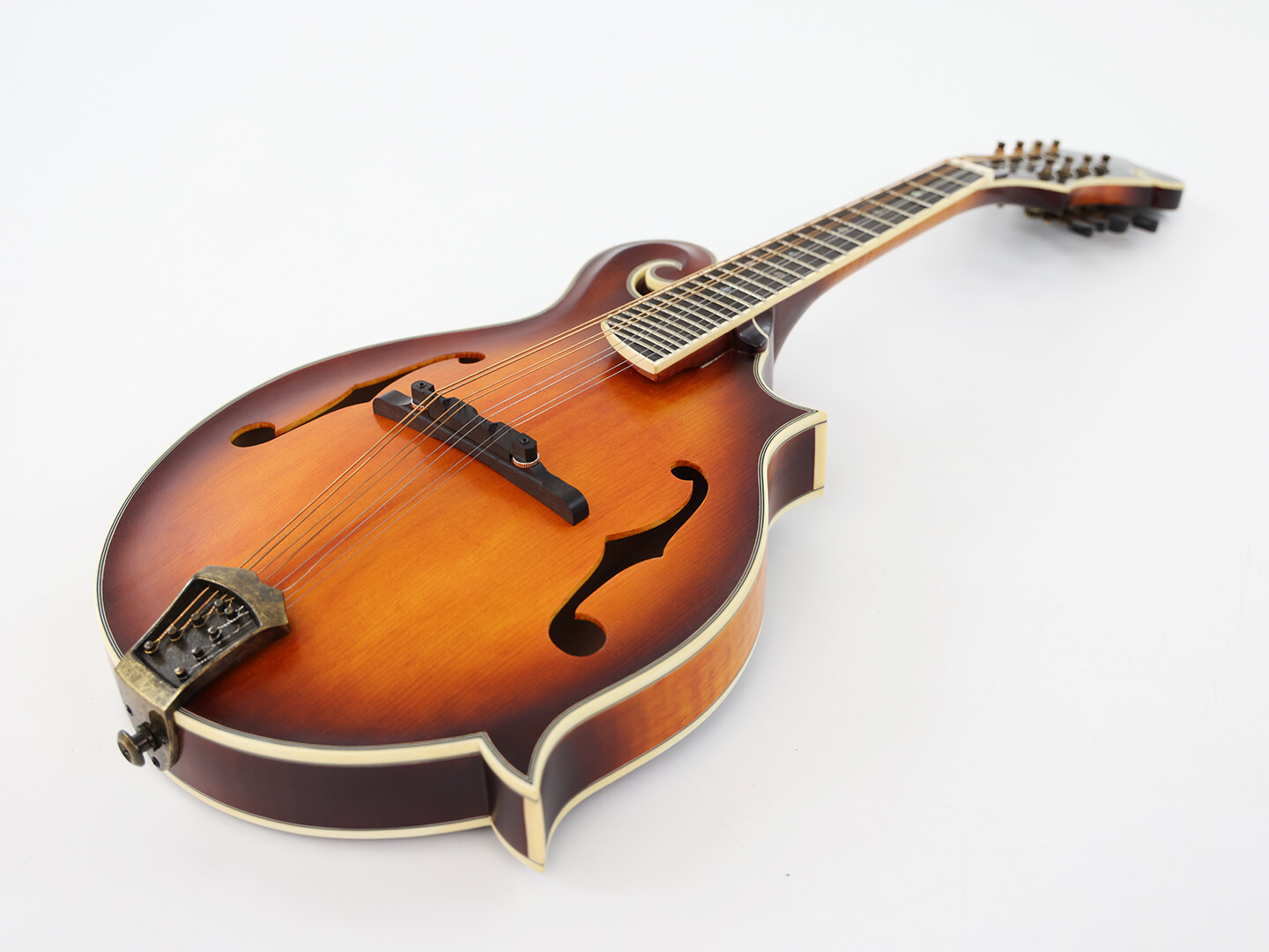 Mandolina Afanti Solid Hand-Carved AB Flamed Maple Back and Side F