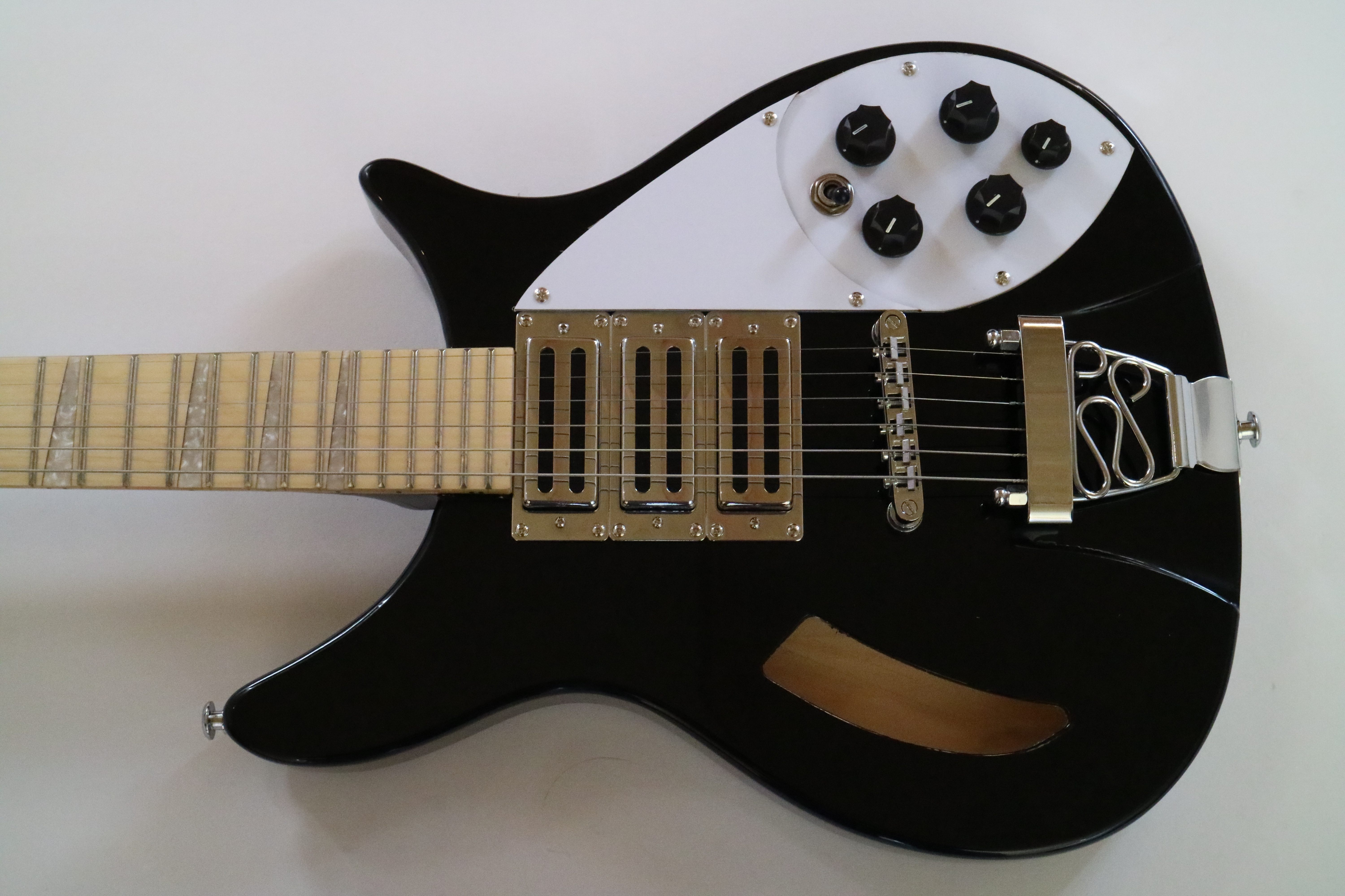 Guitarra Eléctrica Afanti Hollow Body Maple Fretboard Rick Style