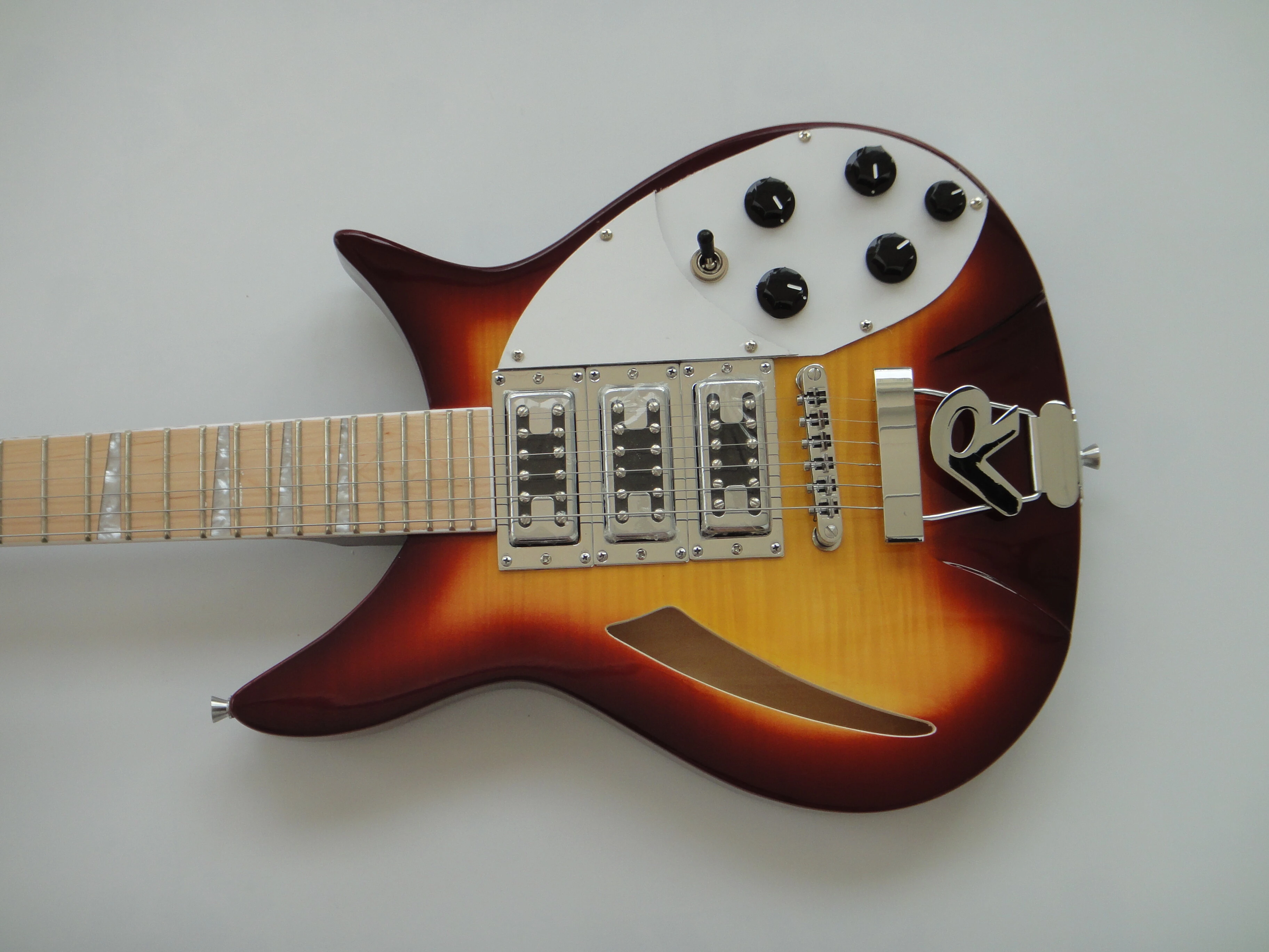 Guitarra Eléctrica Afanti Rick Style