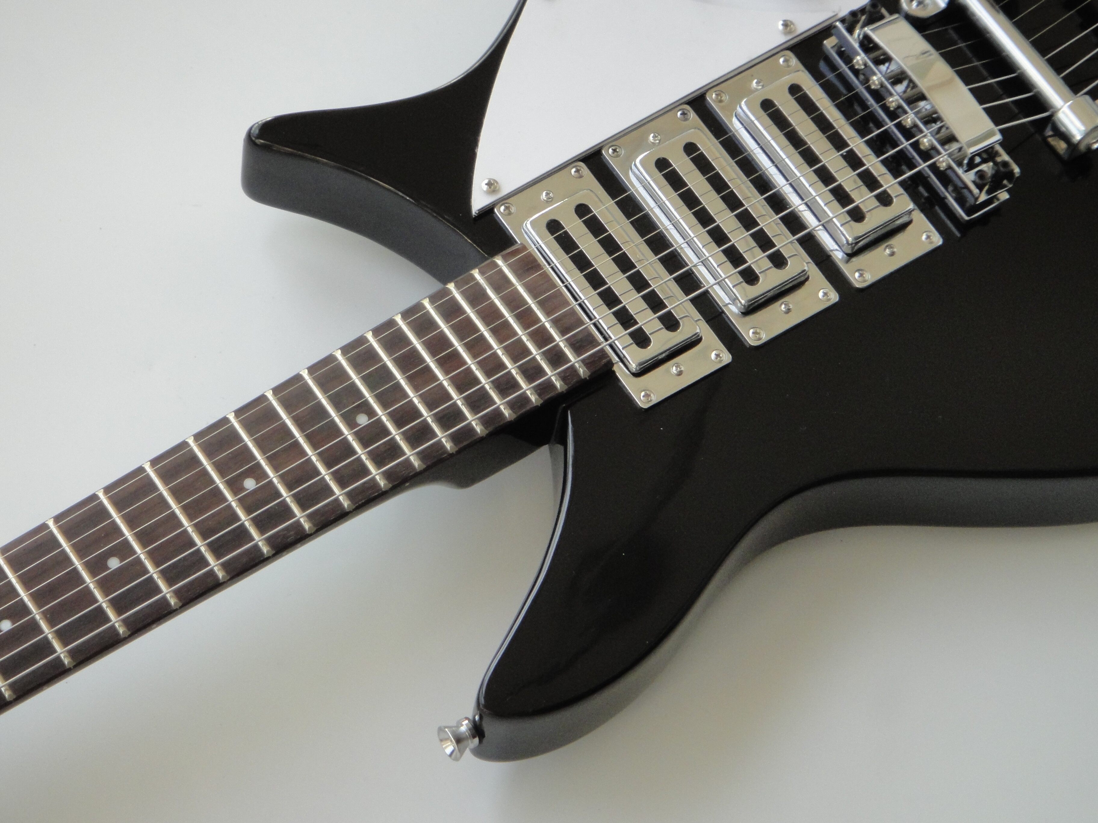 Guitarra Eléctrica Afanti Rick Negra Cuerpo Sólido