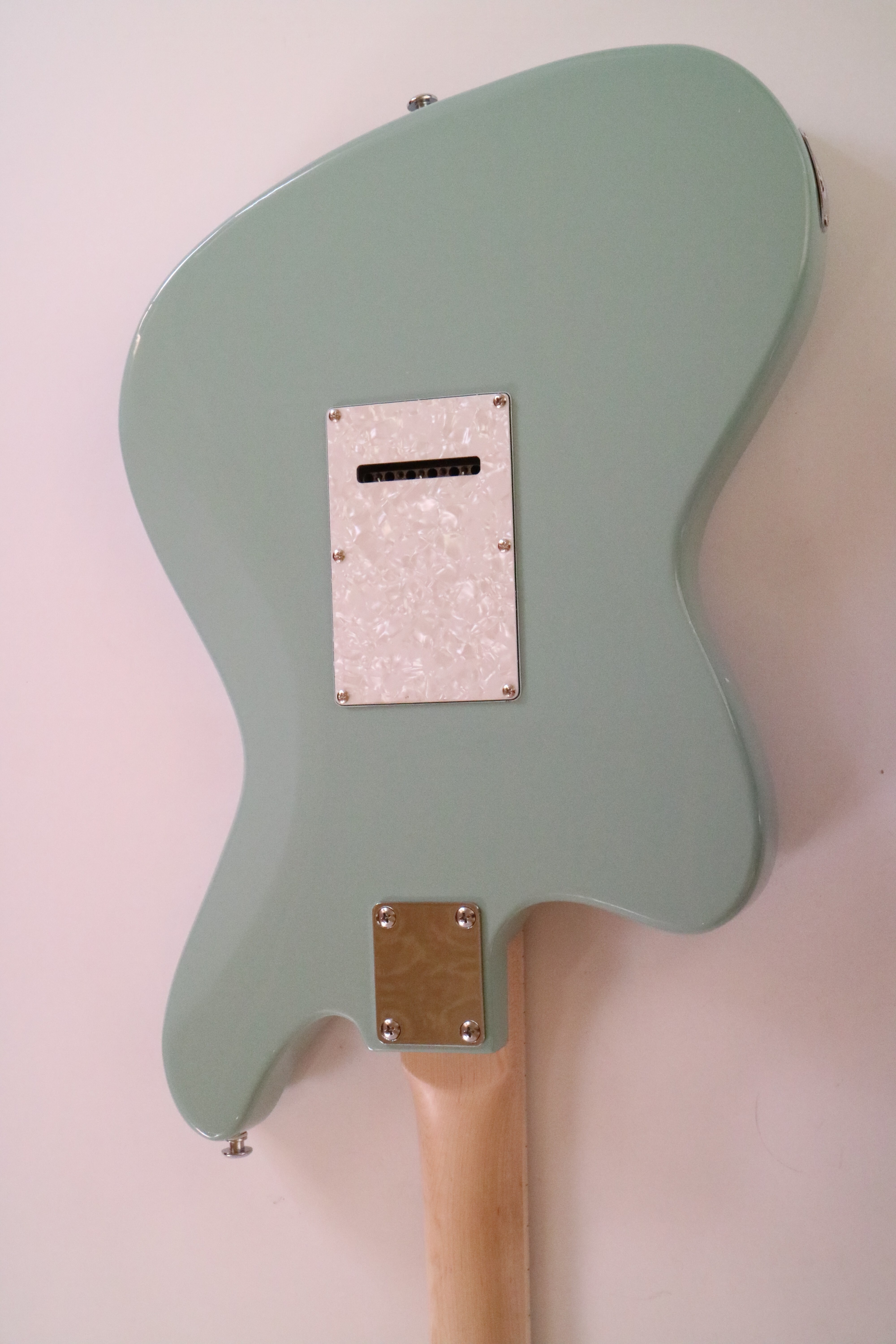 Afanti Customized SSS Pastilla Tremolo Puente Diapasón Arce Verde Guitarra Eléctrica