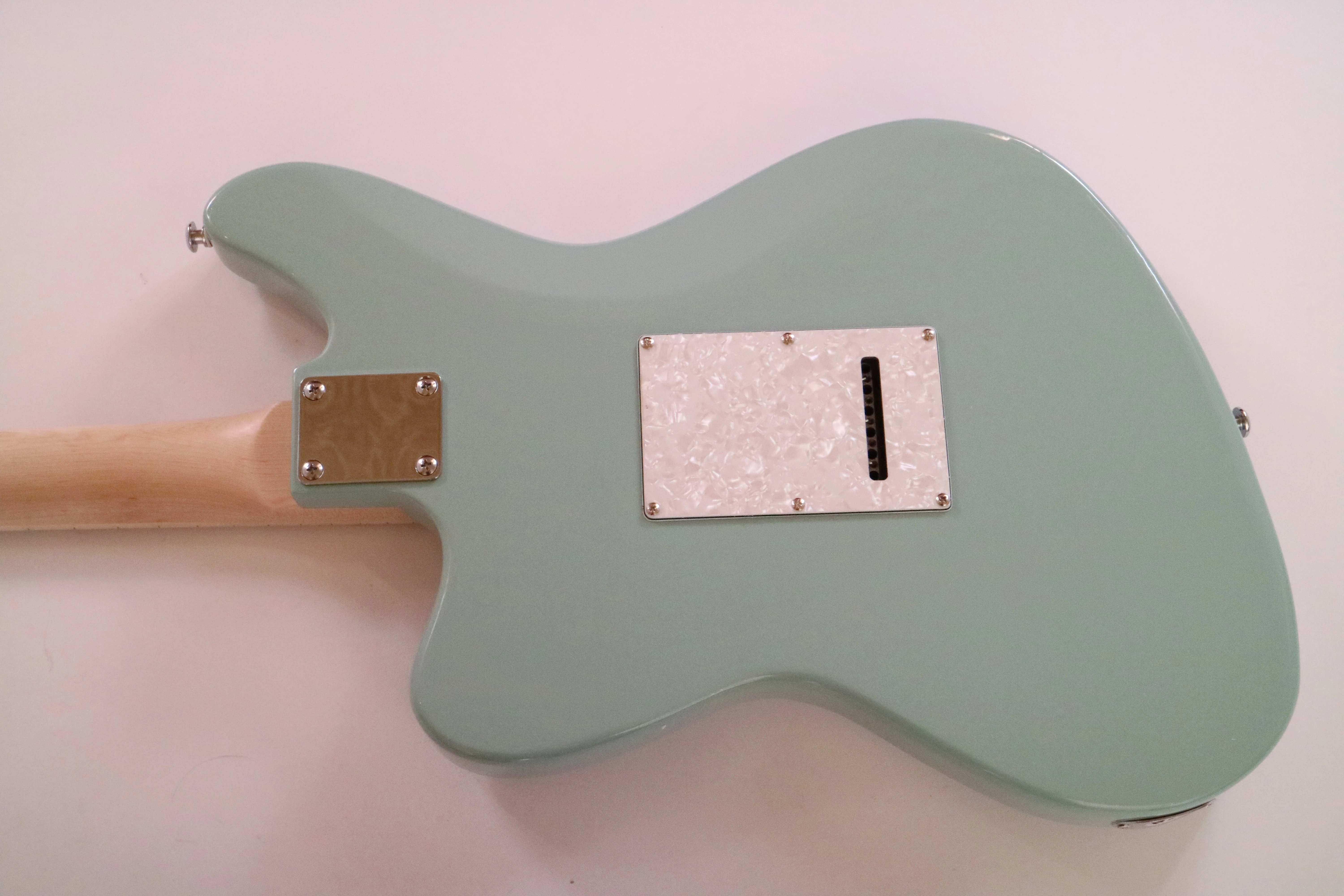 Afanti Customized SSS Pastilla Tremolo Puente Diapasón Arce Verde Guitarra Eléctrica
