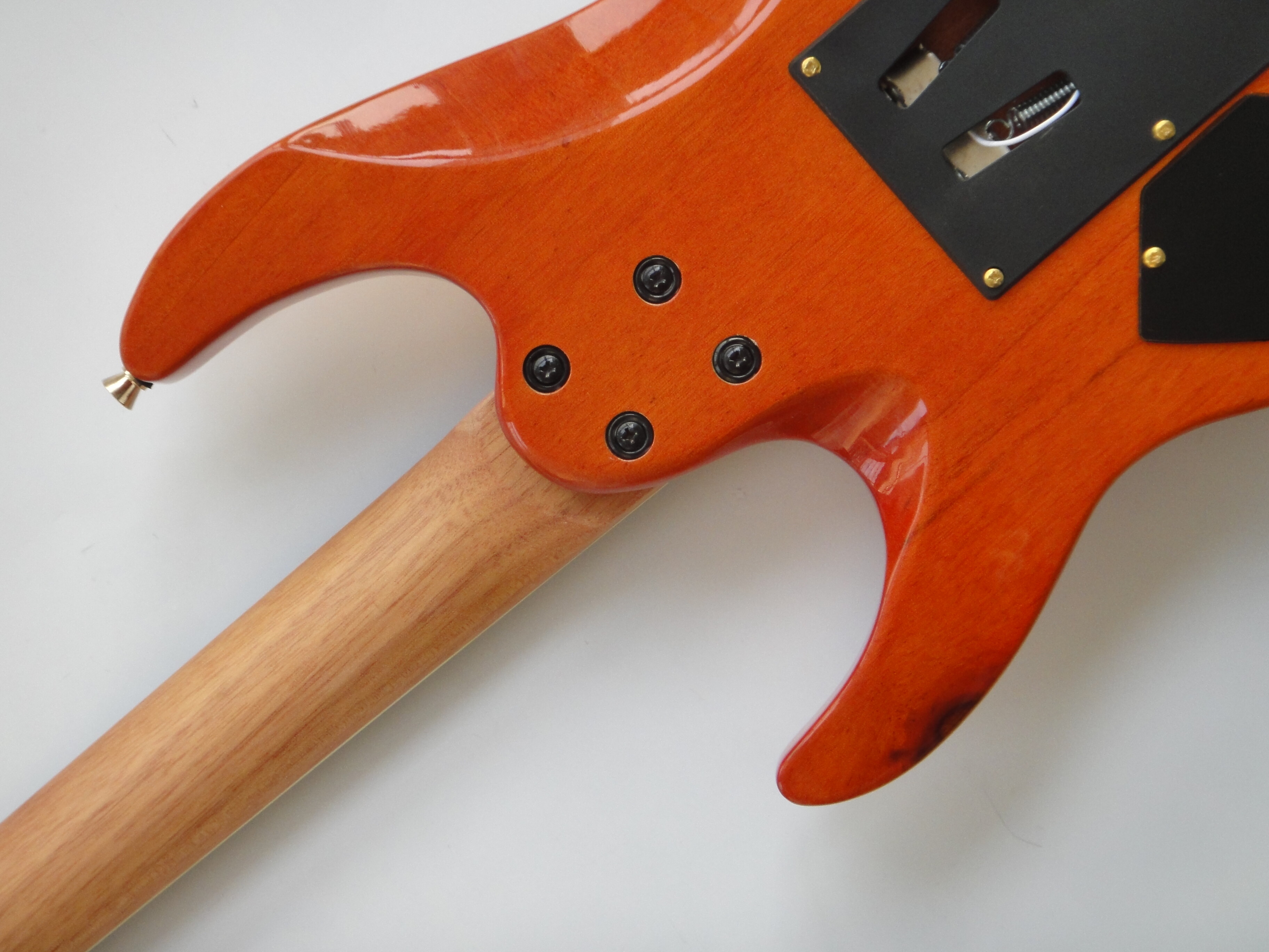 Guitarra Eléctrica Afanti 24 Trastes Cuerpo Caoba