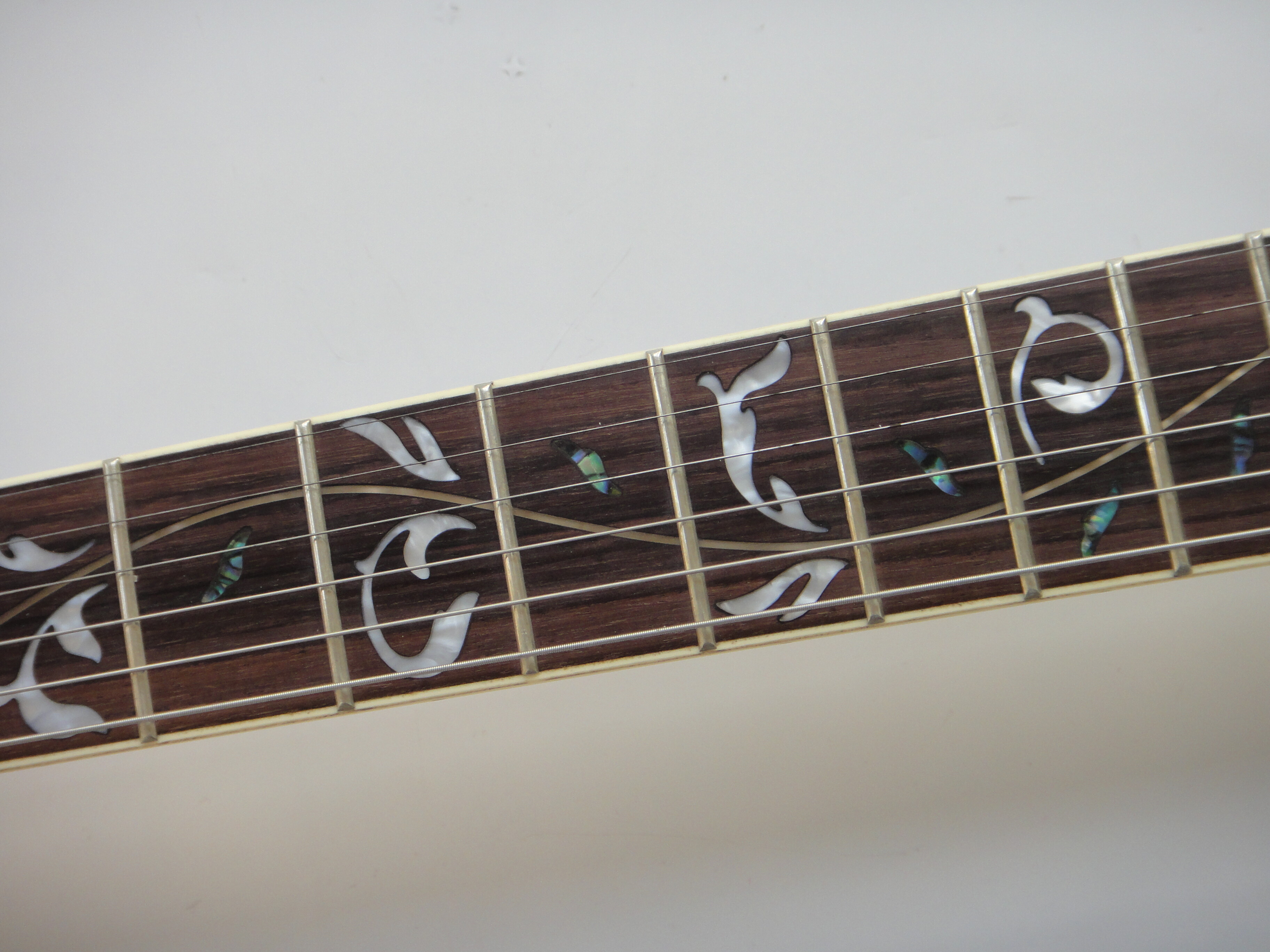 Guitarra Eléctrica Afanti 24 Trastes Cuerpo Caoba