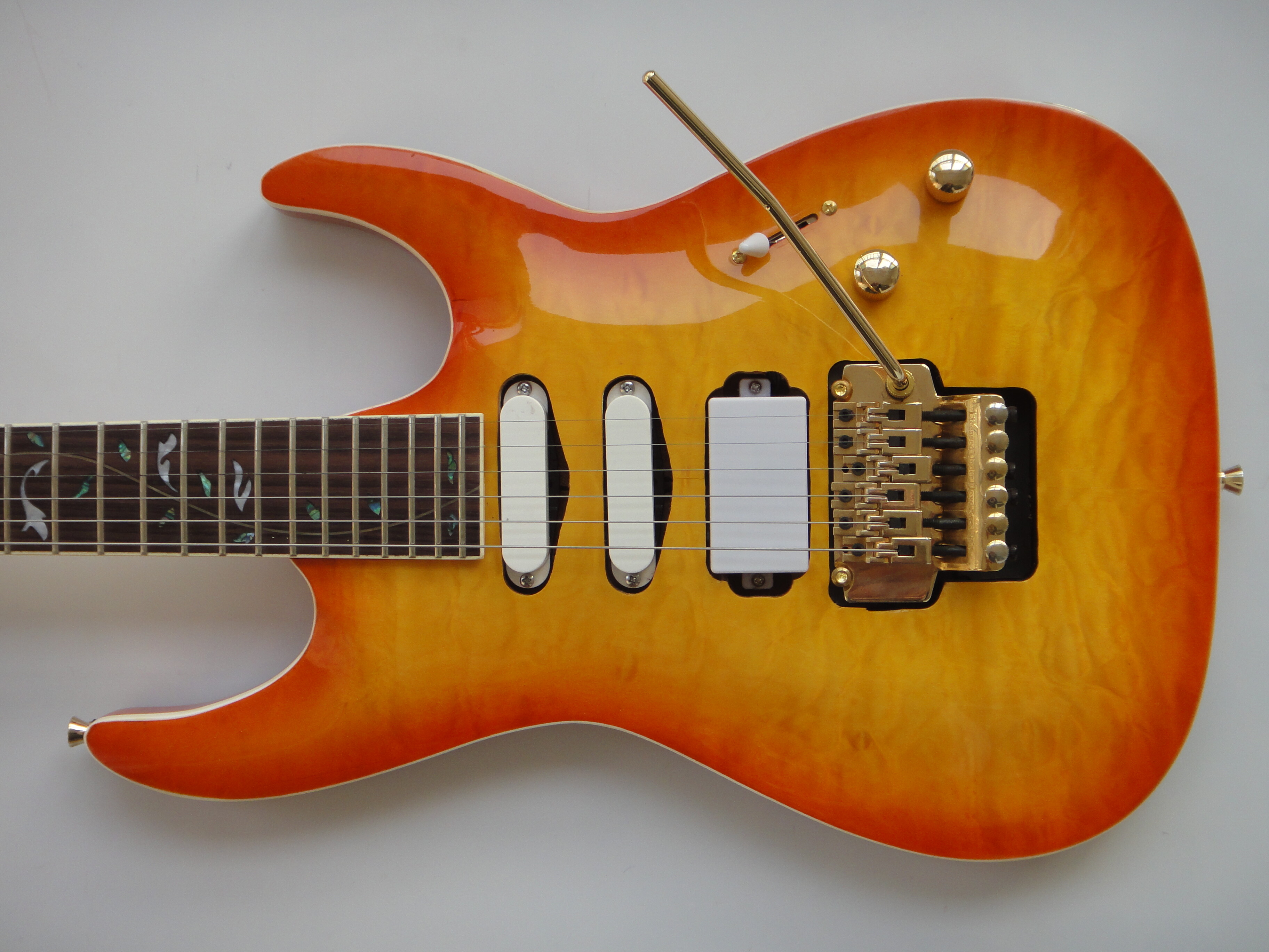 Guitarra Eléctrica Afanti 24 Trastes Cuerpo Caoba